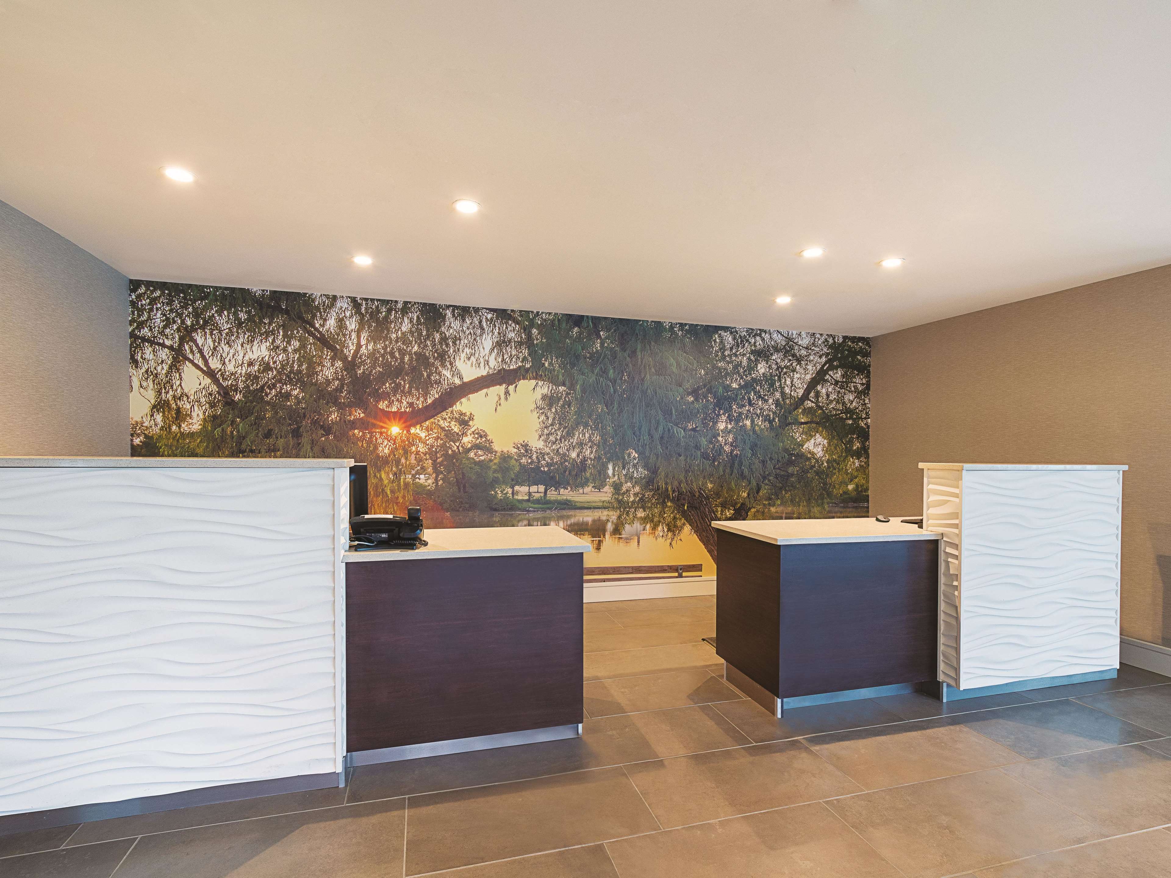 La Quinta Inn & Suites by Wyndham Austin Round Rock