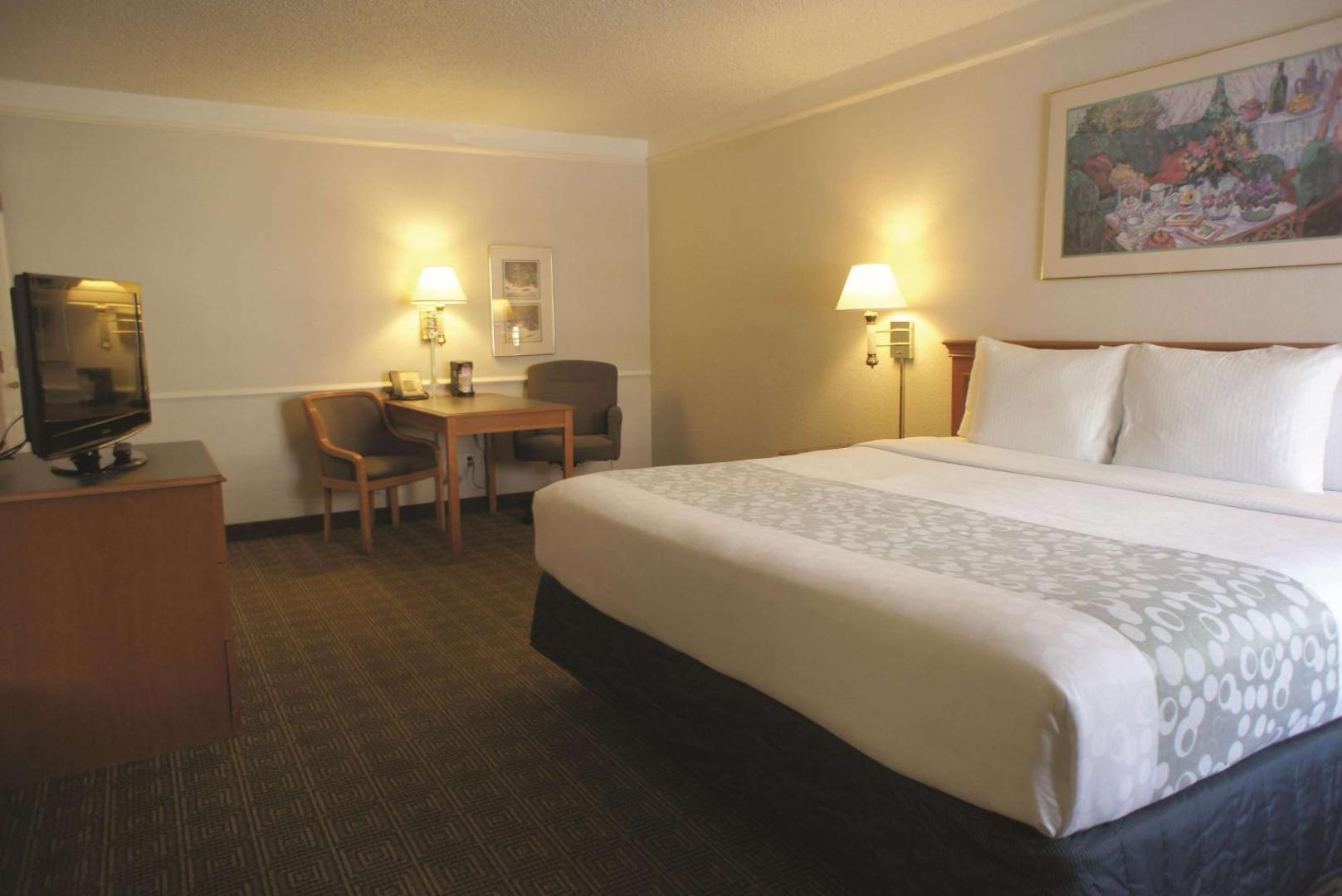 Baymont by Wyndham Austin University Area