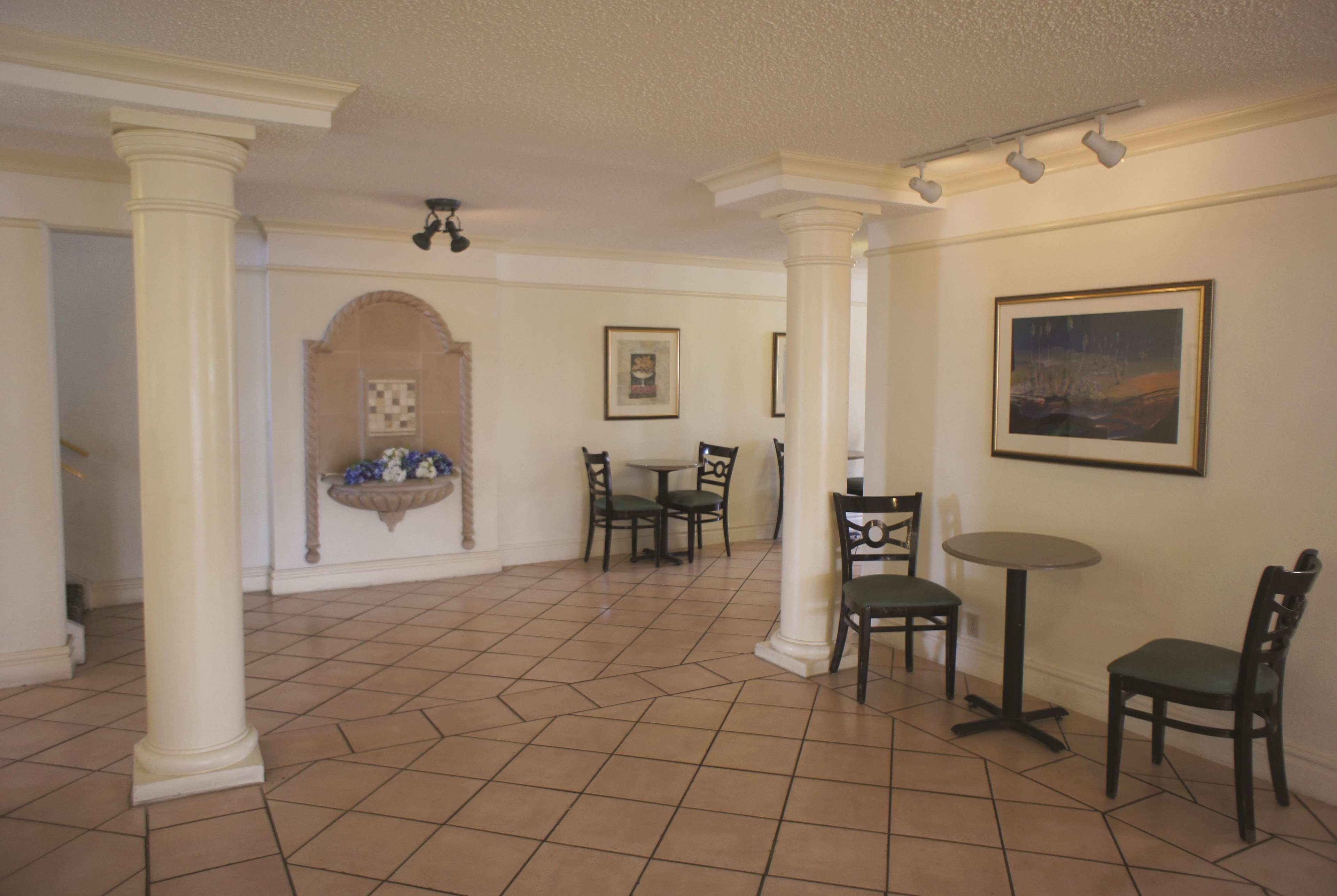 Baymont by Wyndham Austin University Area