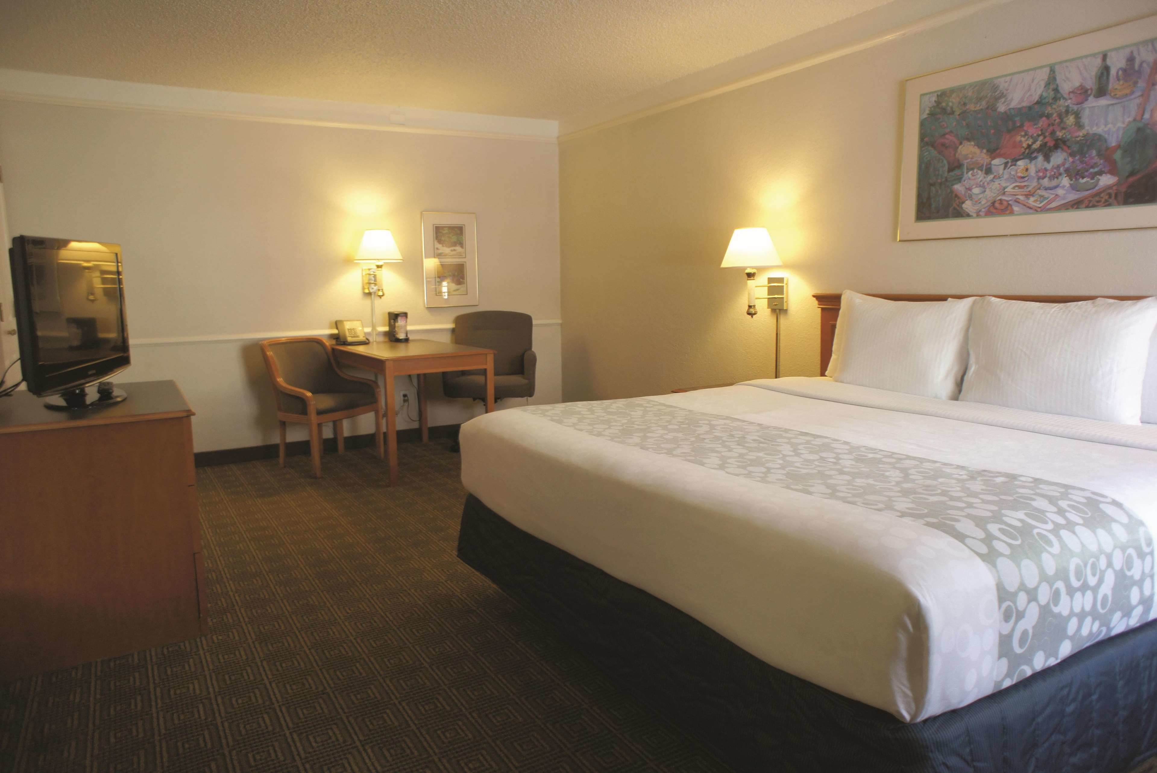 Baymont by Wyndham Austin University Area