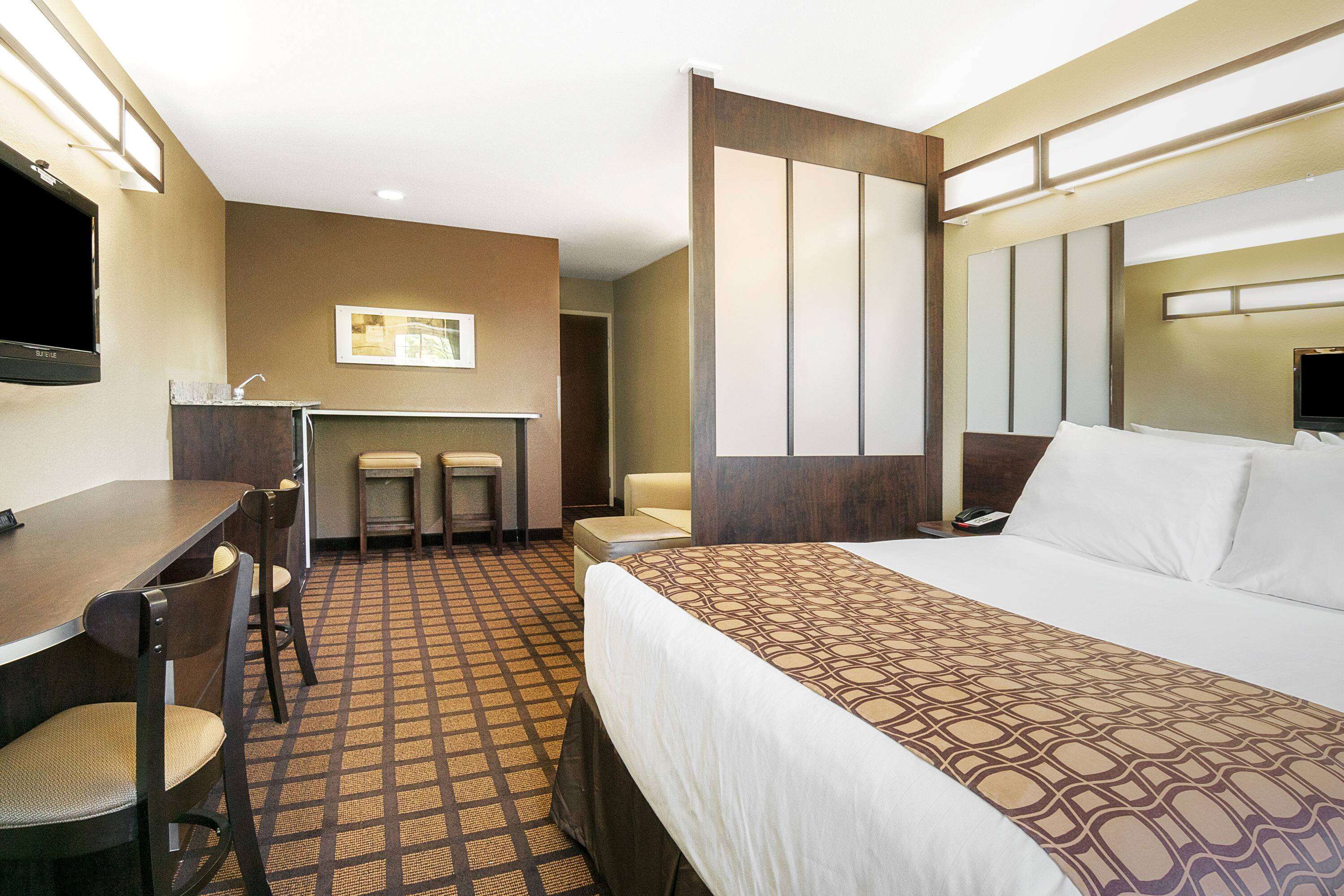 Microtel Inn and Suites by Wyndham Austin Airport