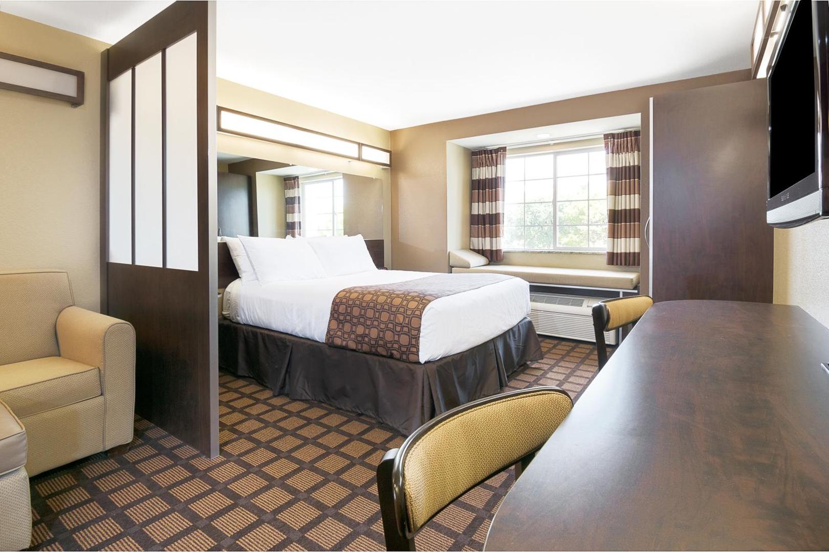 Microtel Inn and Suites by Wyndham Austin Airport