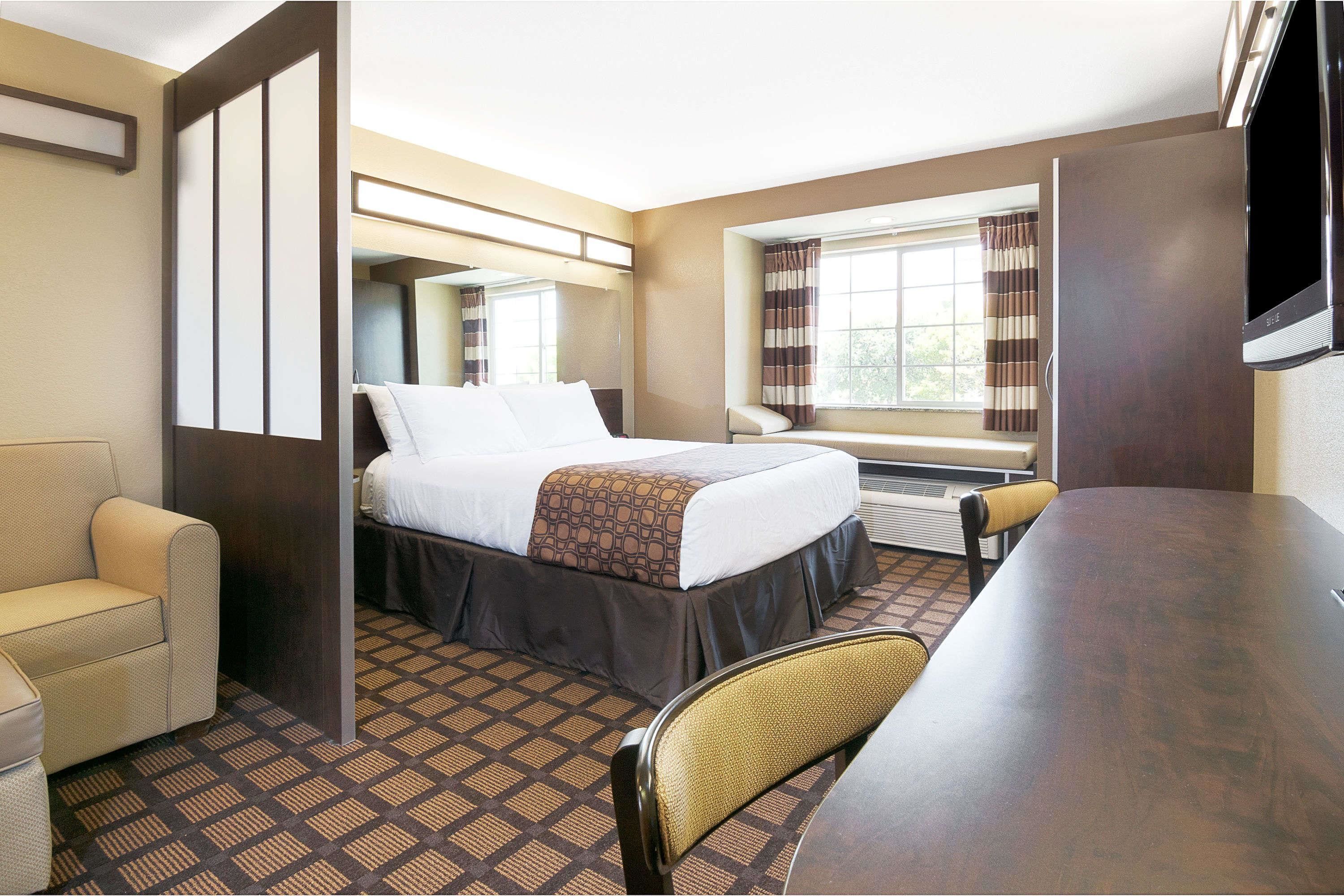 Microtel Inn and Suites by Wyndham Austin Airport