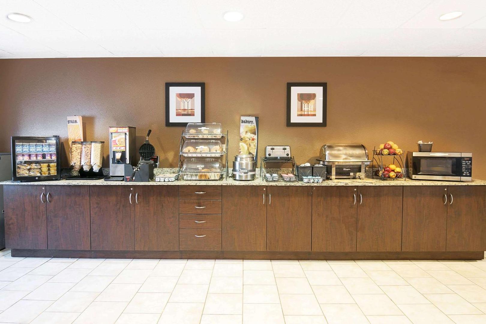 Microtel Inn and Suites by Wyndham Austin Airport