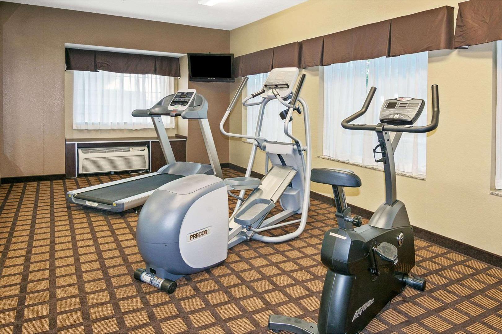 Microtel Inn and Suites by Wyndham Austin Airport