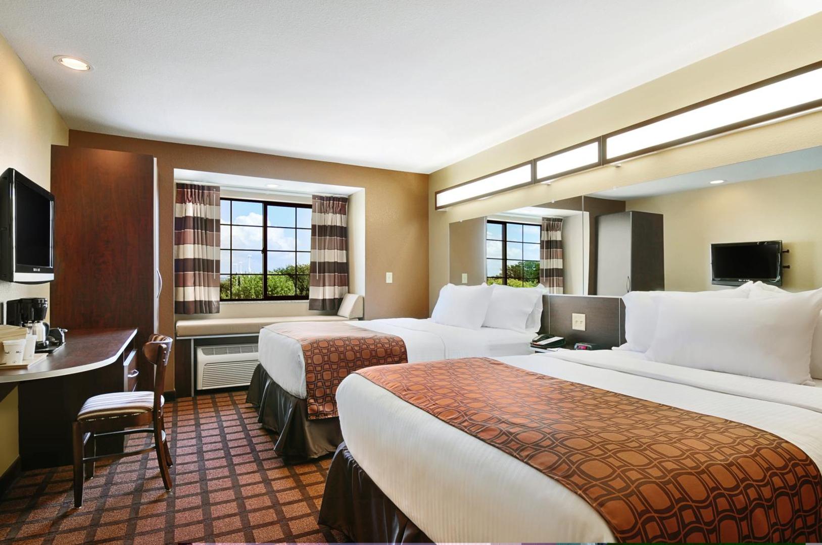 Microtel Inn and Suites by Wyndham Austin Airport