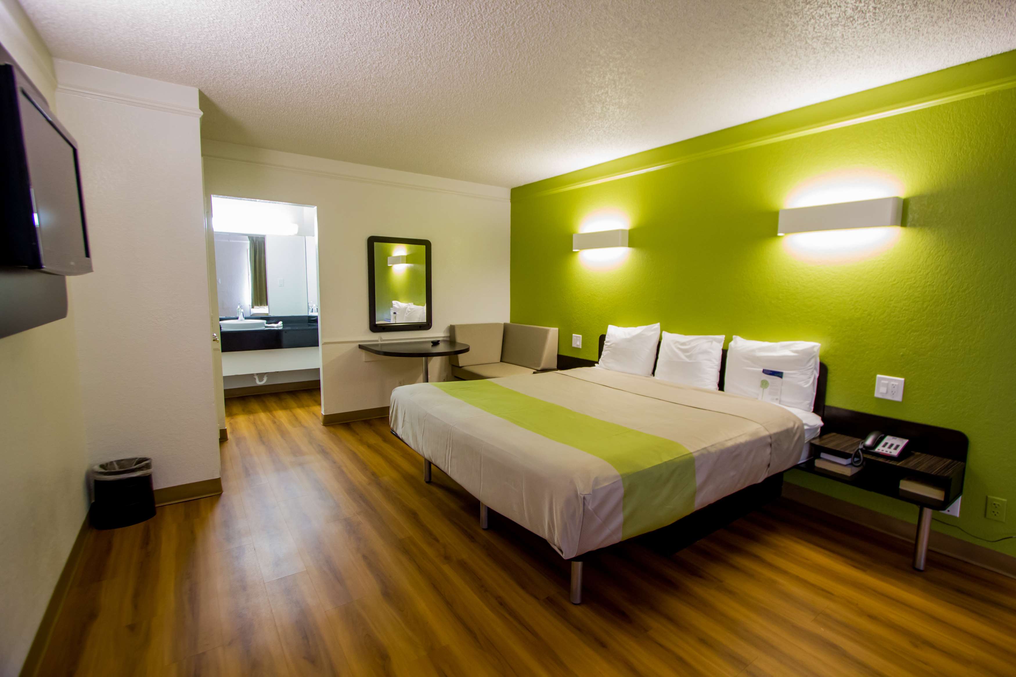 Motel 6 Austin - Midtown