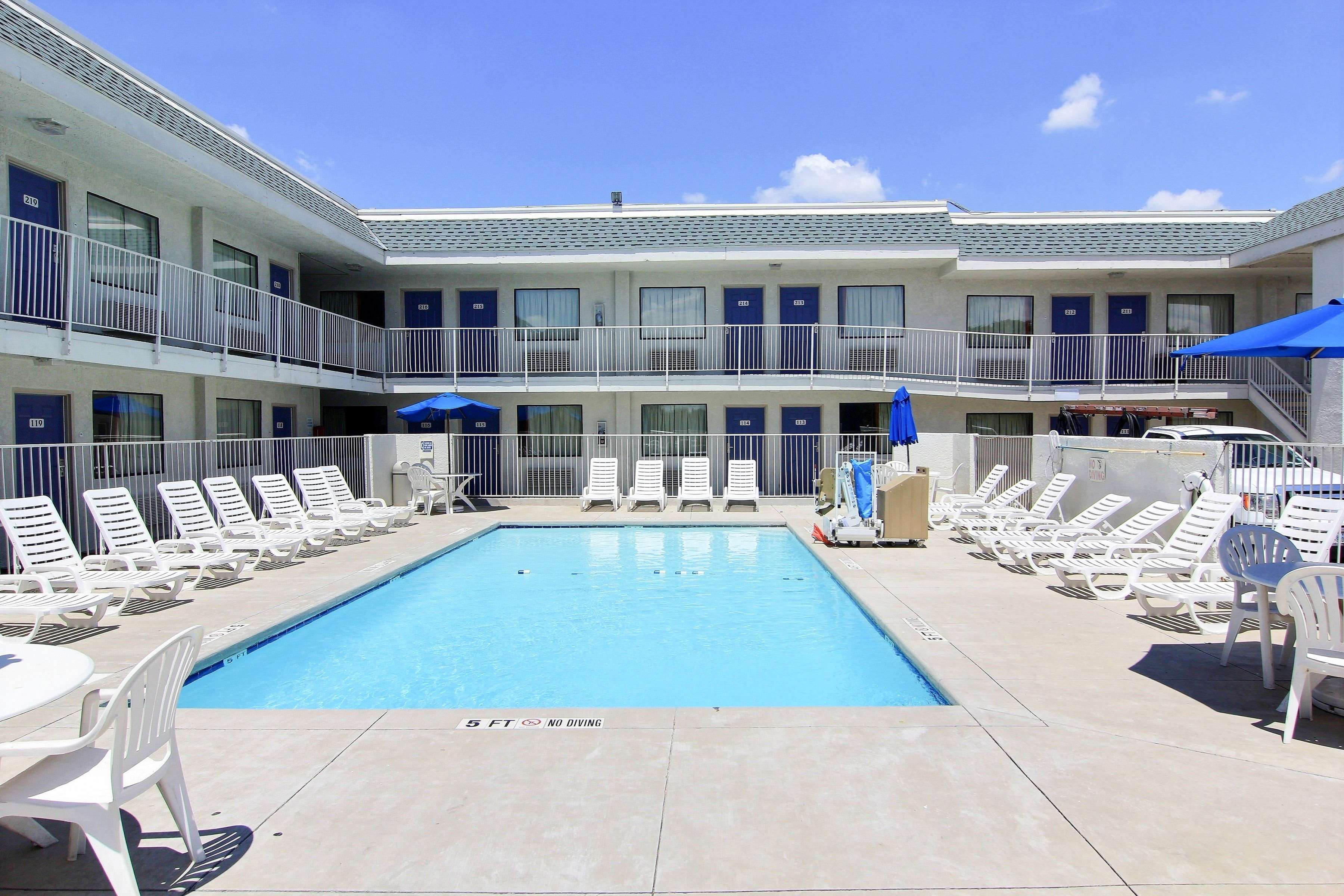 Motel 6 Austin Central - North