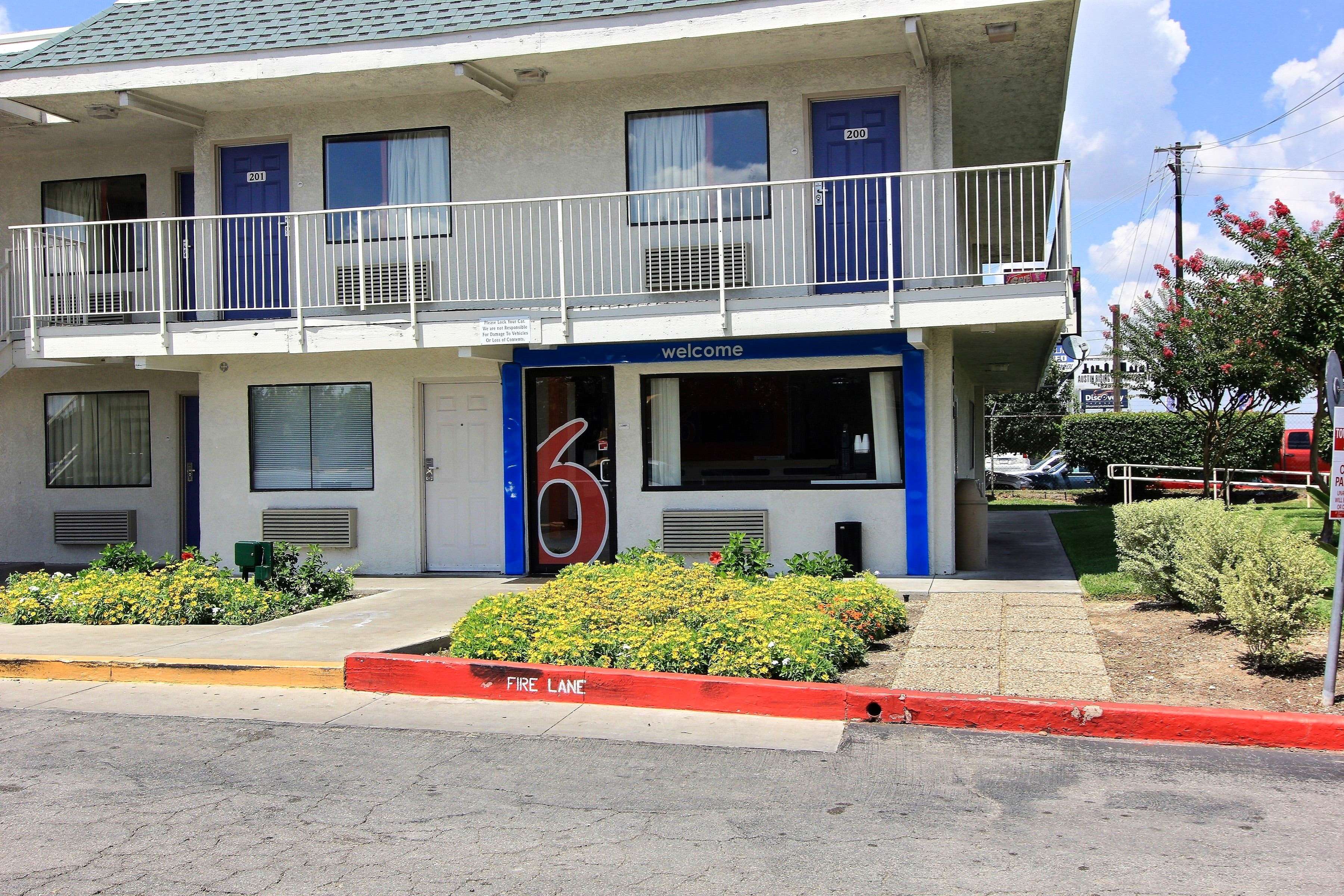 Motel 6 Austin Central - North