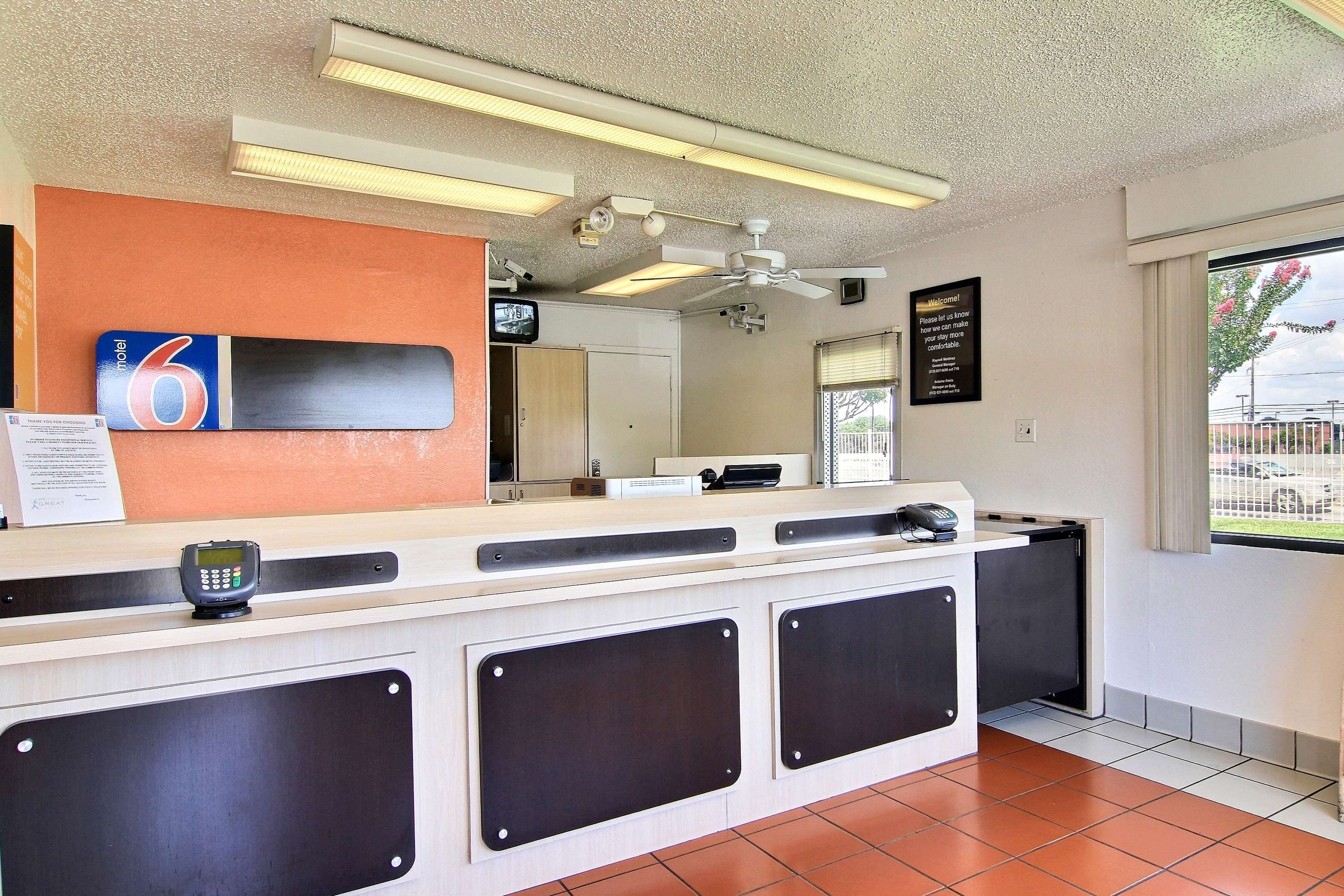 Motel 6 Austin Central - North