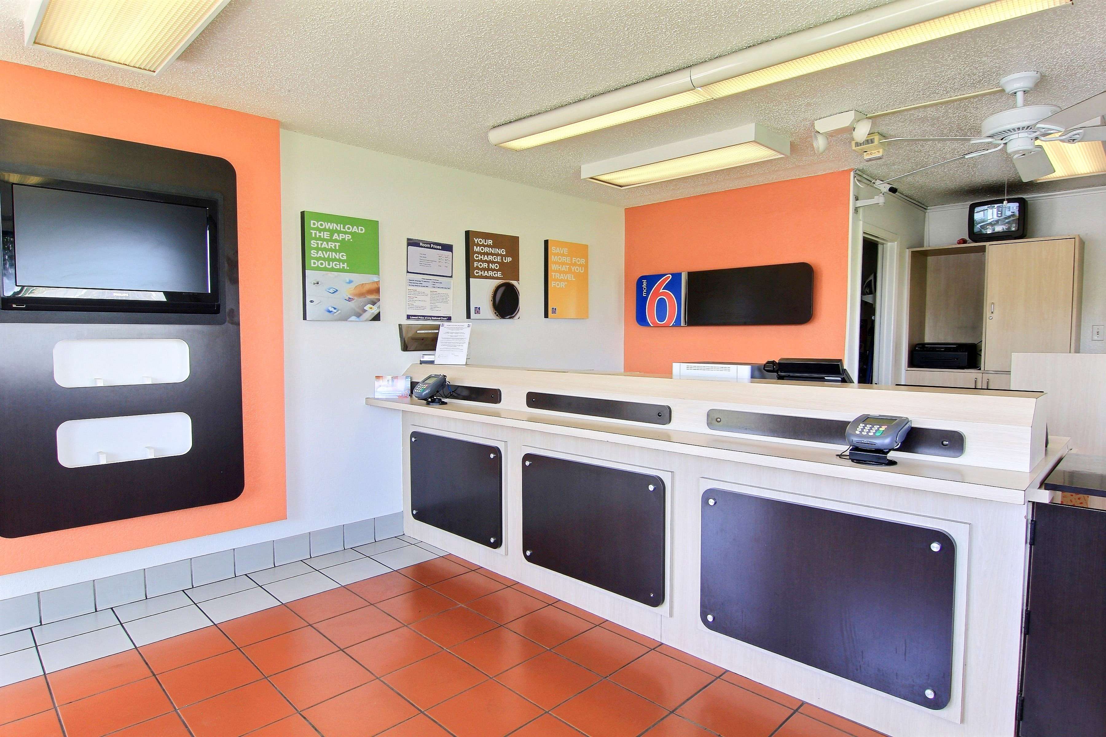 Motel 6 Austin Central - North