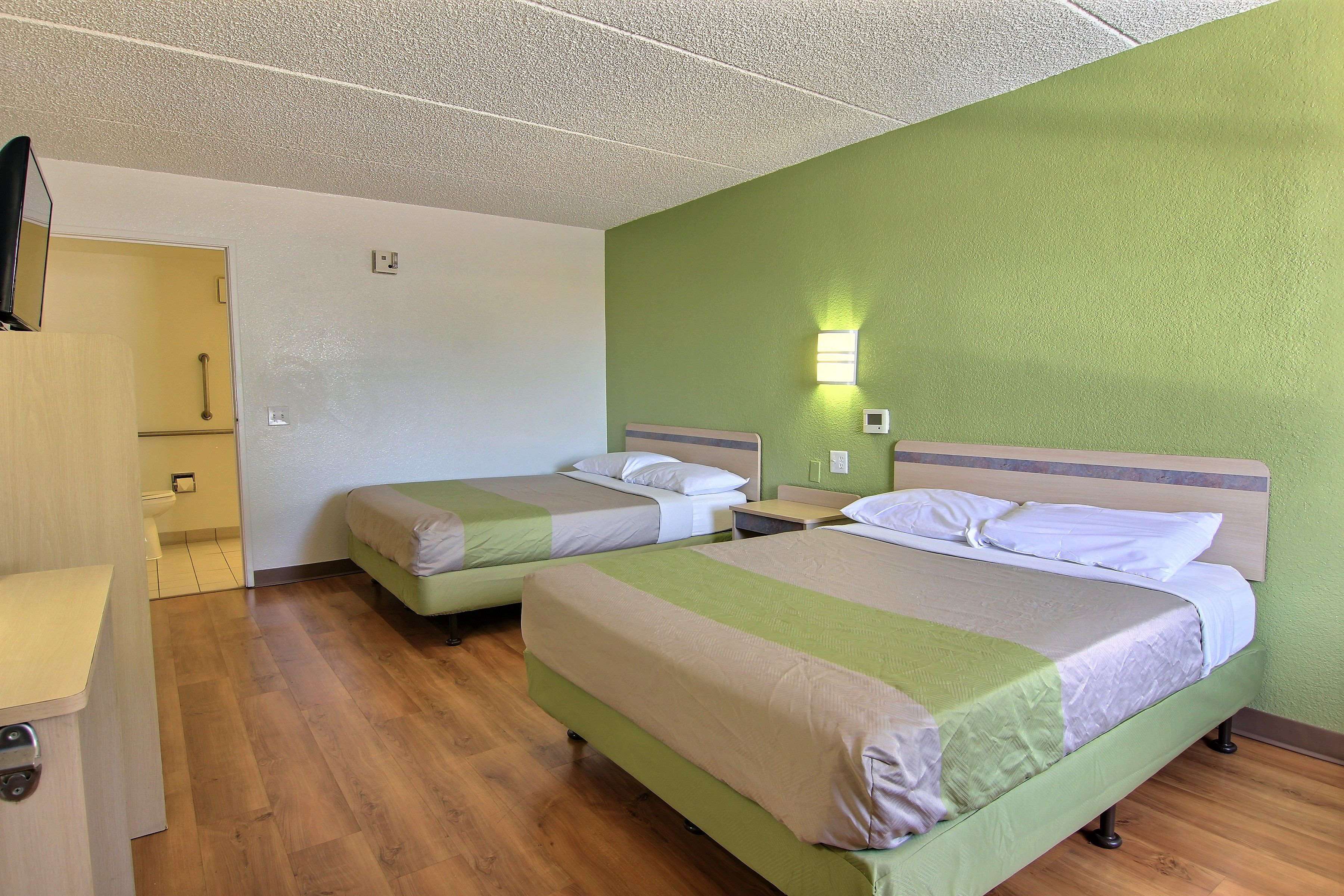 Motel 6 Austin Central - South/Univ. of TX
