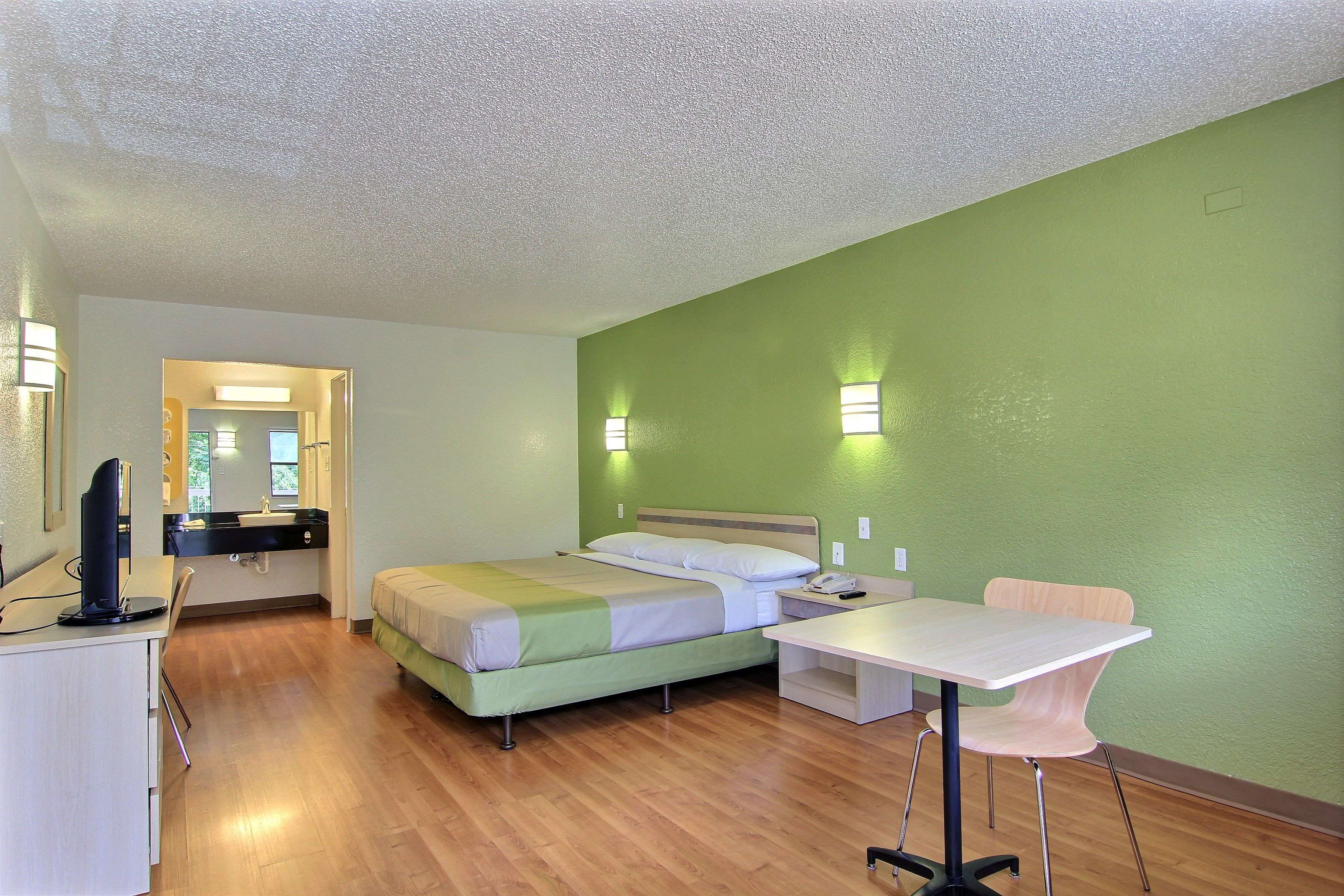 Motel 6 Austin Central - South/Univ. of TX