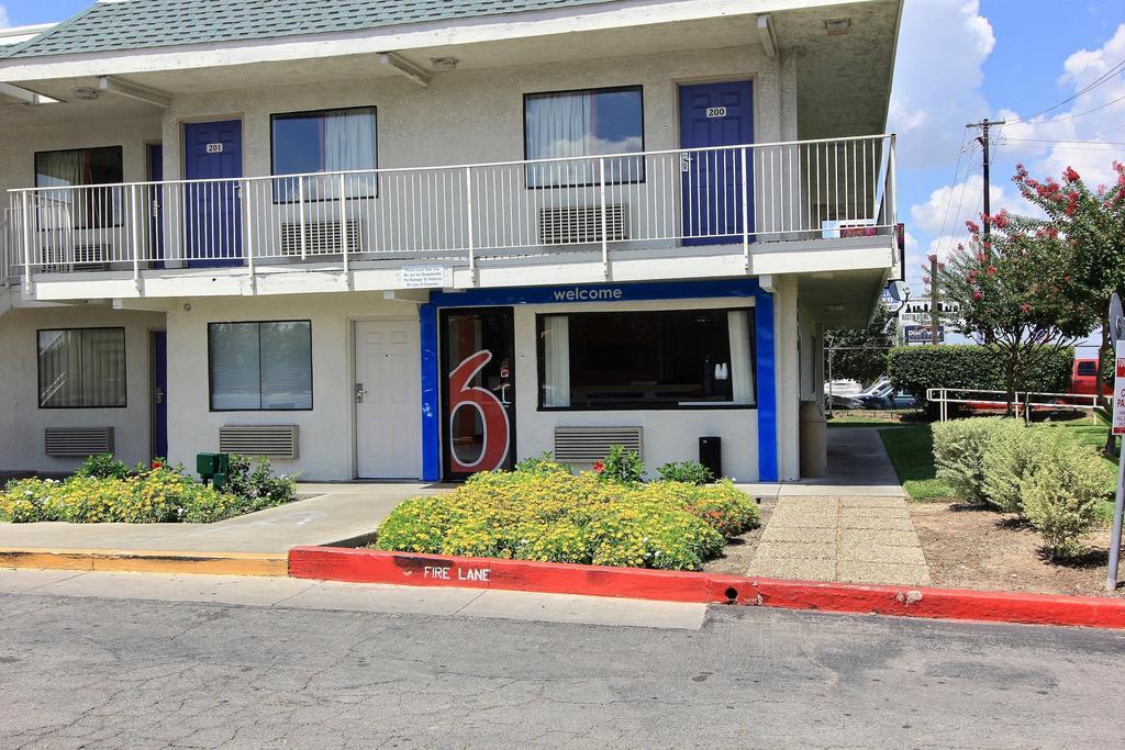 Motel 6 Austin Central - North