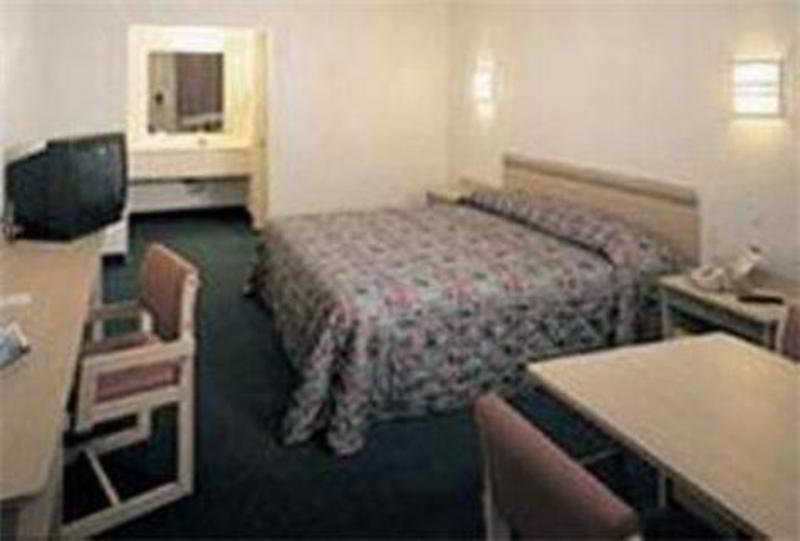 Motel 6 Austin Central - North