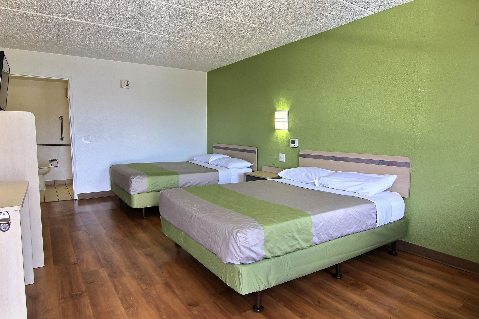 Motel 6 Austin Central - South/Univ. of TX