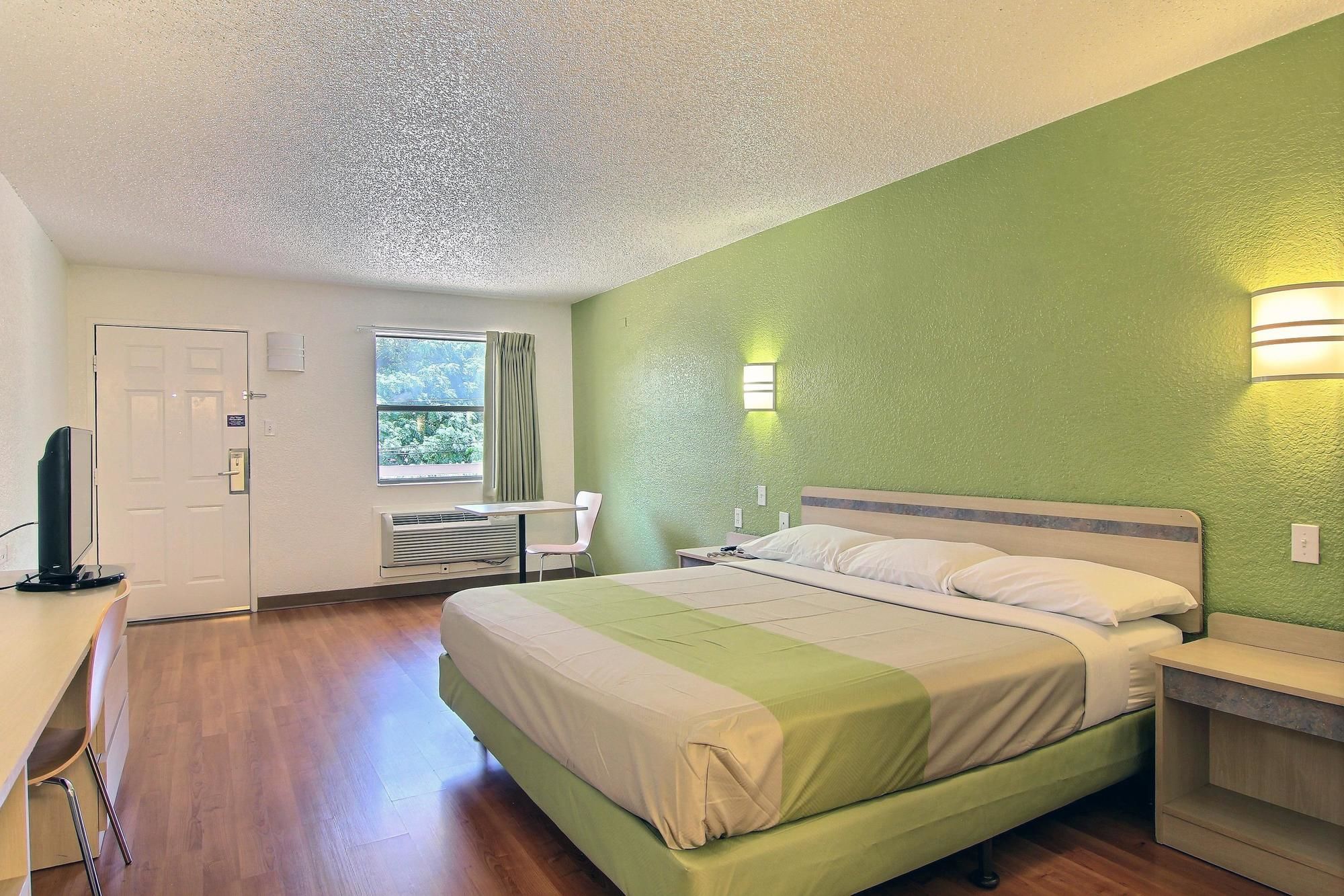 Motel 6 Austin Central - South/Univ. of TX