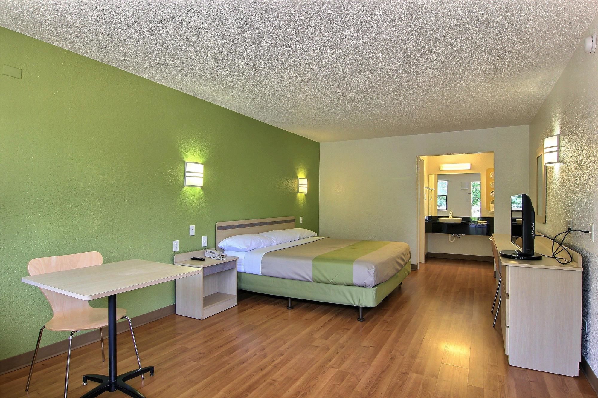 Motel 6 Austin Central - South/Univ. of TX