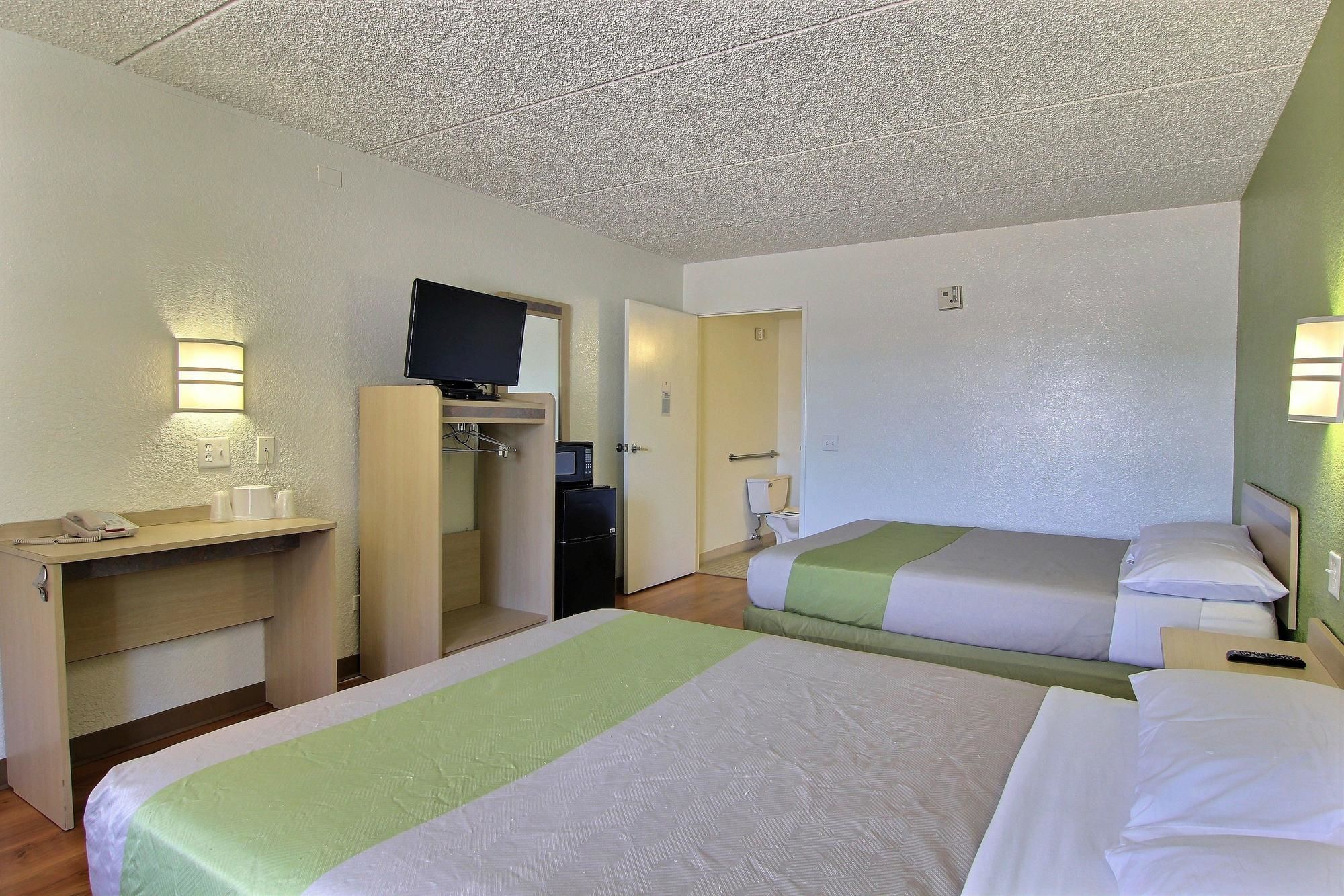 Motel 6 Austin Central - South/Univ. of TX