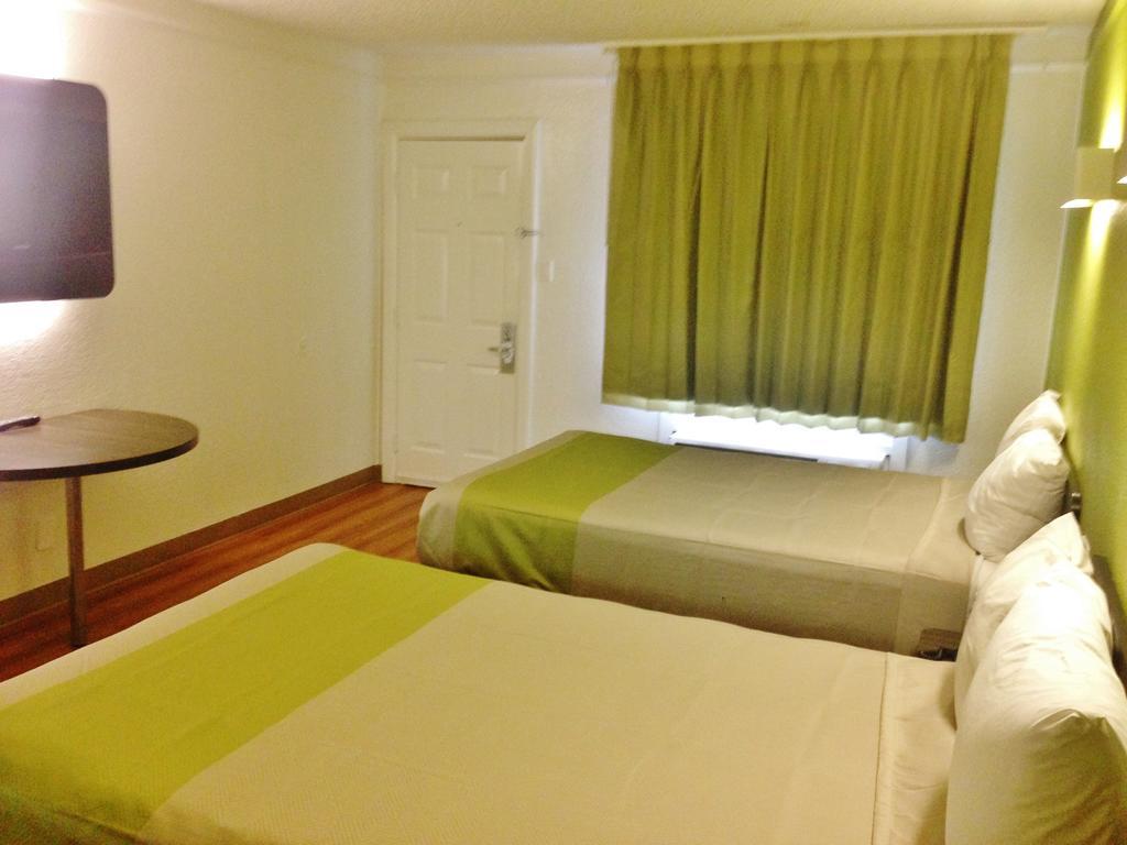 Motel 6 Austin - Midtown