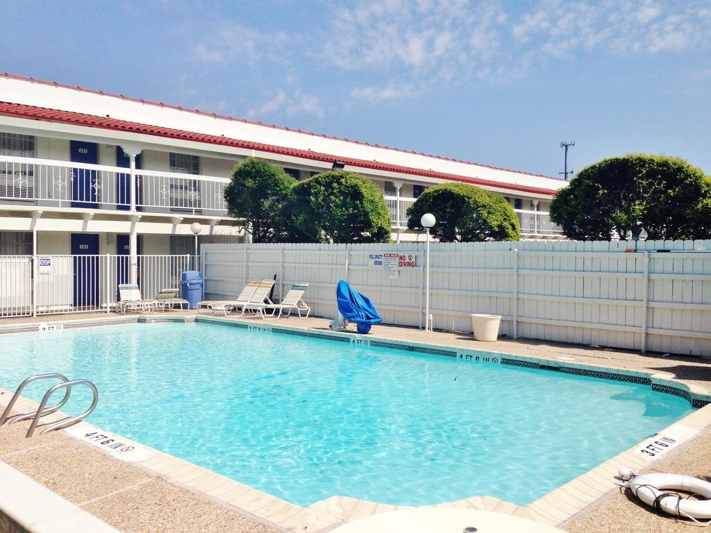 Motel 6 Austin - Midtown