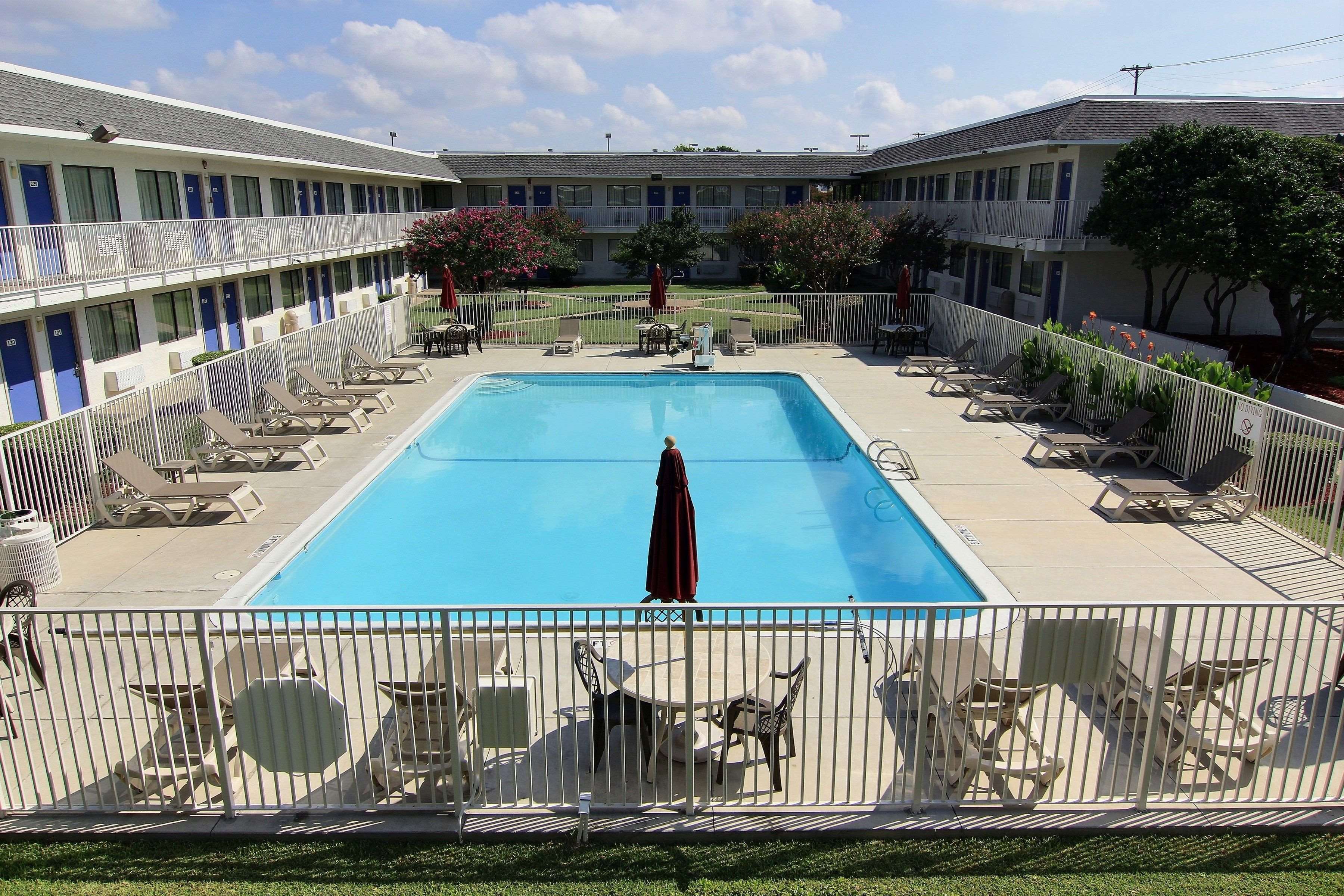 Motel 6 Austin North