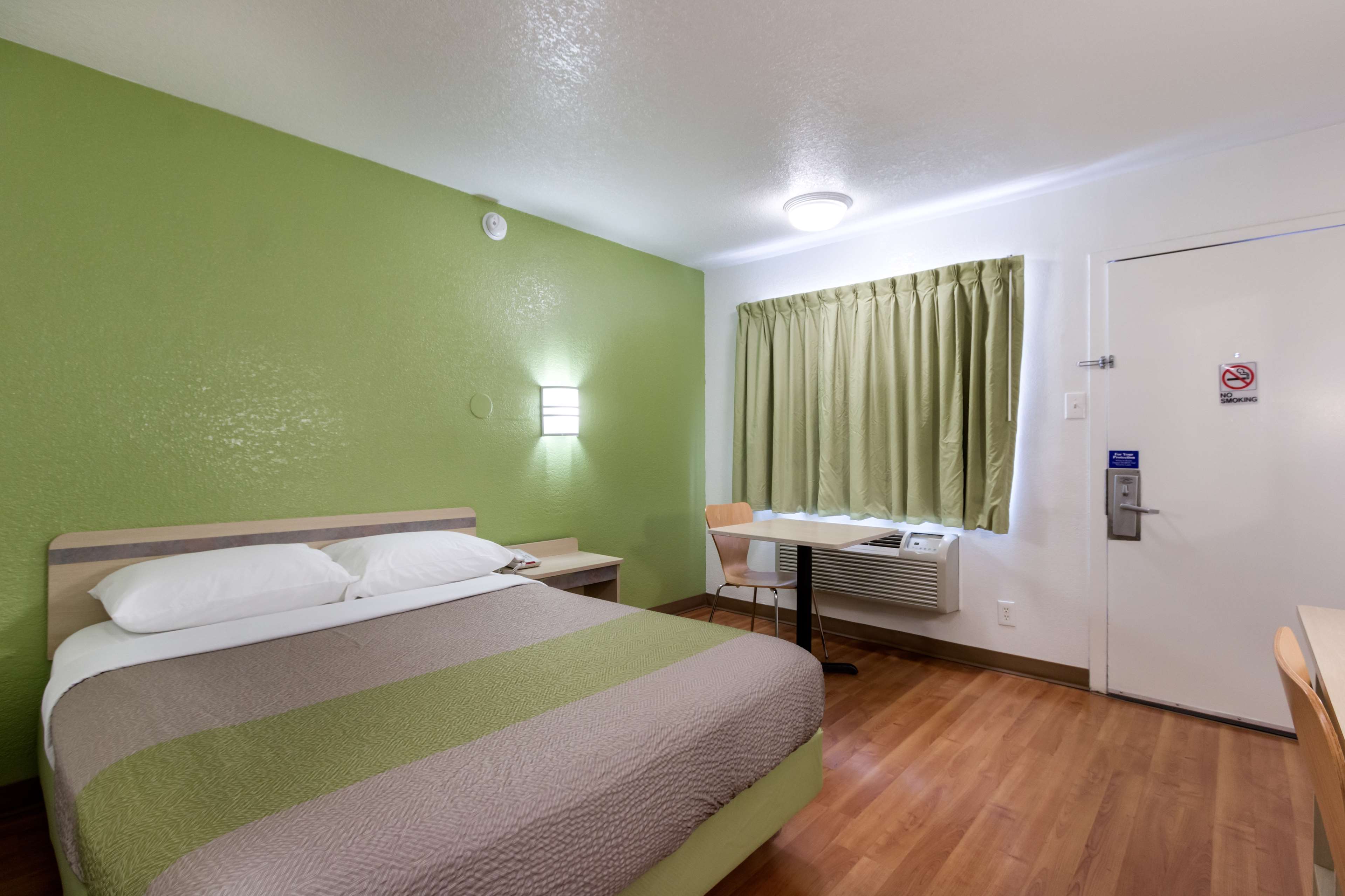 Motel 6 Austin South - Airport