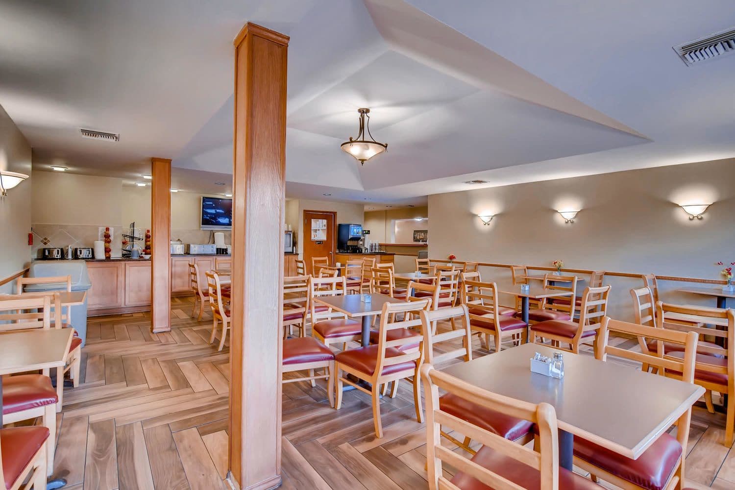 Orangewood Inn & Suites