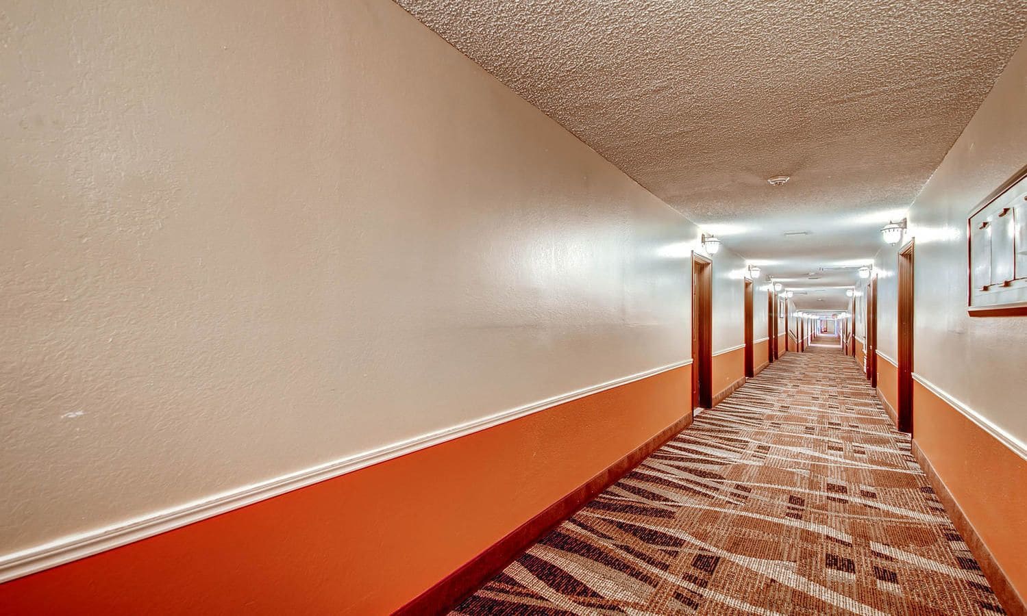 Orangewood Inn & Suites