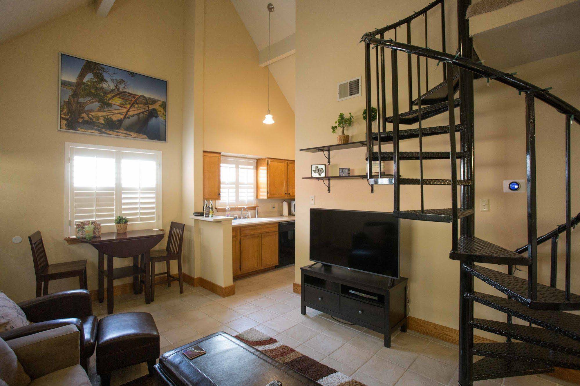 Penthouses At The Railyards