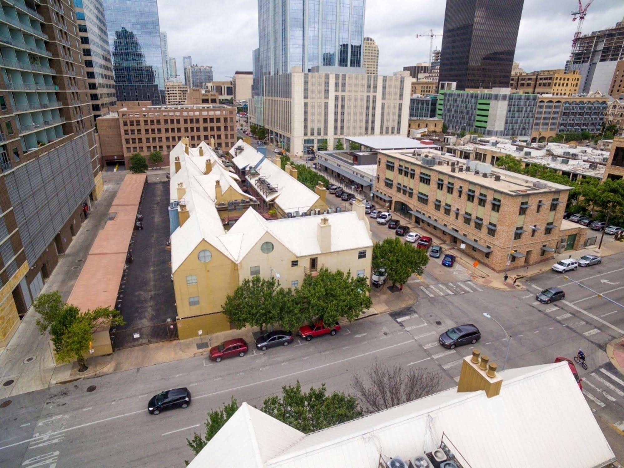 Penthouses At The Railyards