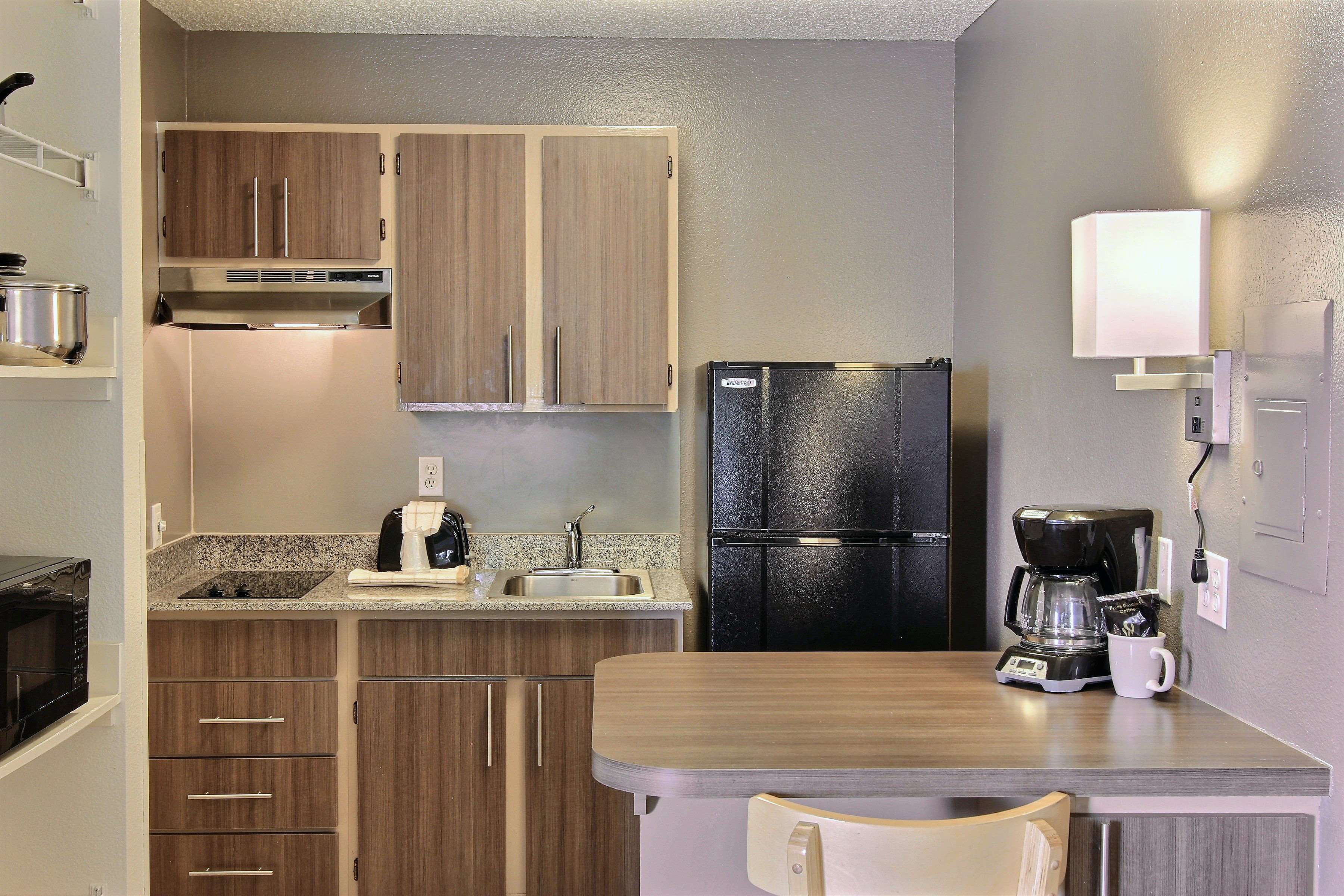Studio 6 Austin Midtown