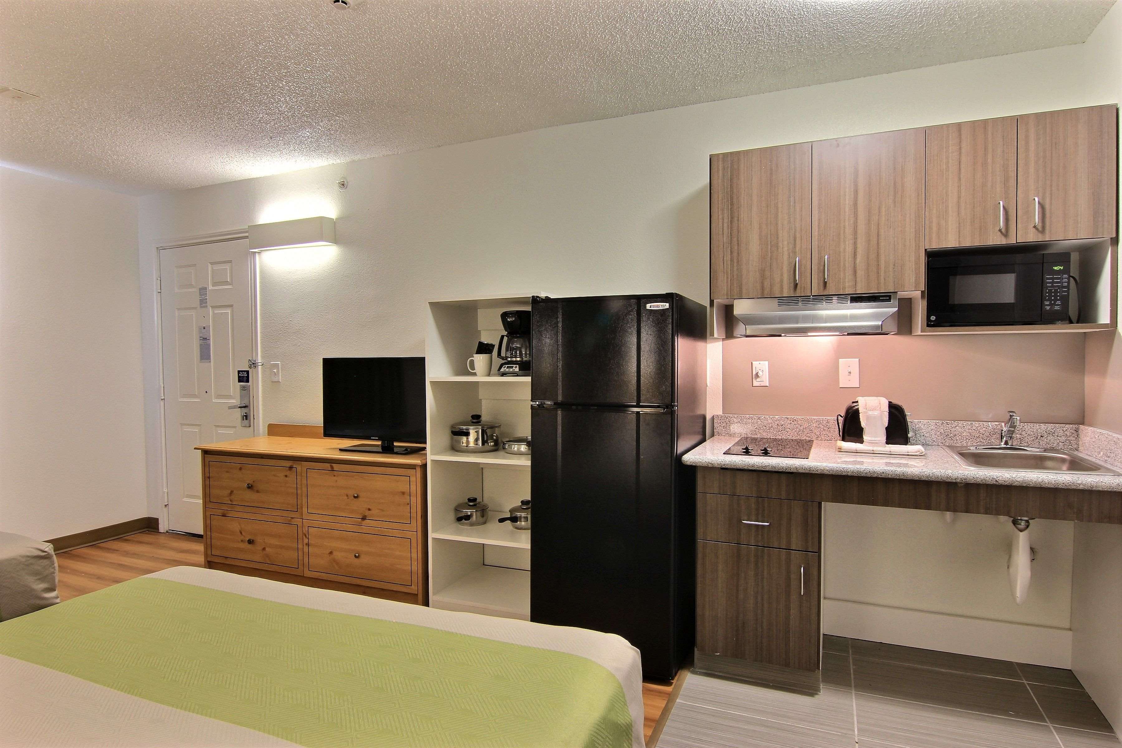 Studio 6 Austin Midtown