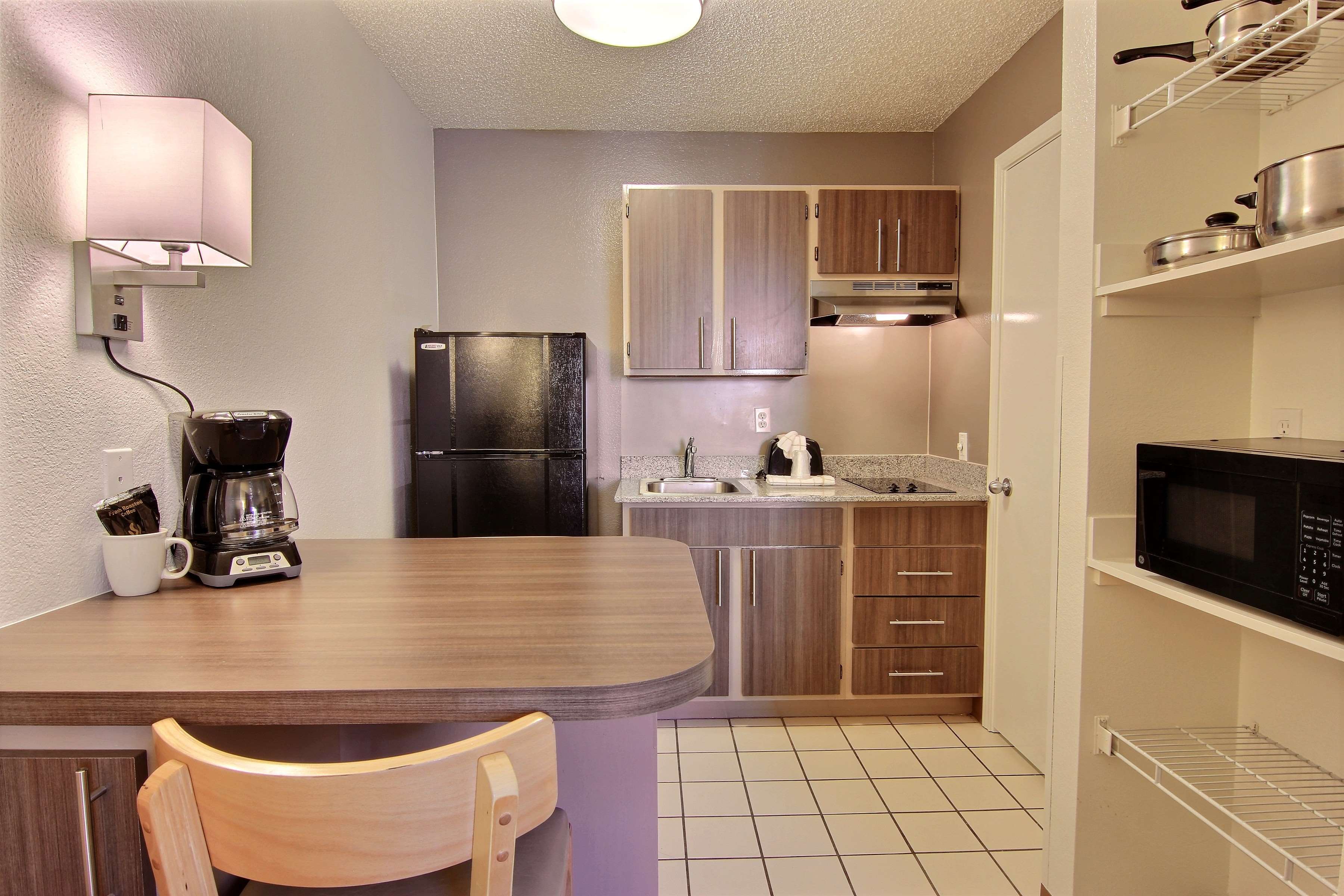 Studio 6 Austin Midtown