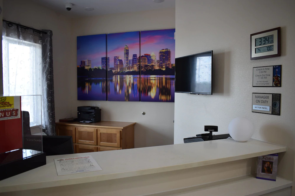 Texas Bungalows Hotel & Suites
