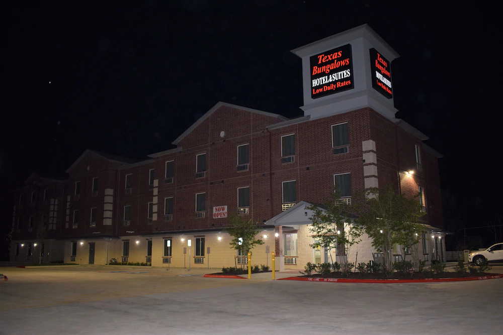Texas Bungalows Hotel & Suites