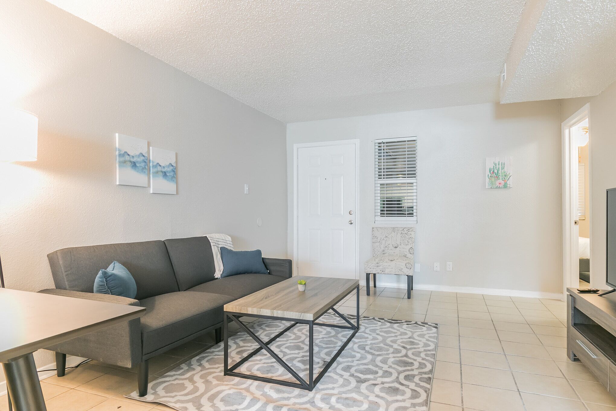 The Economy Suites of East Austin