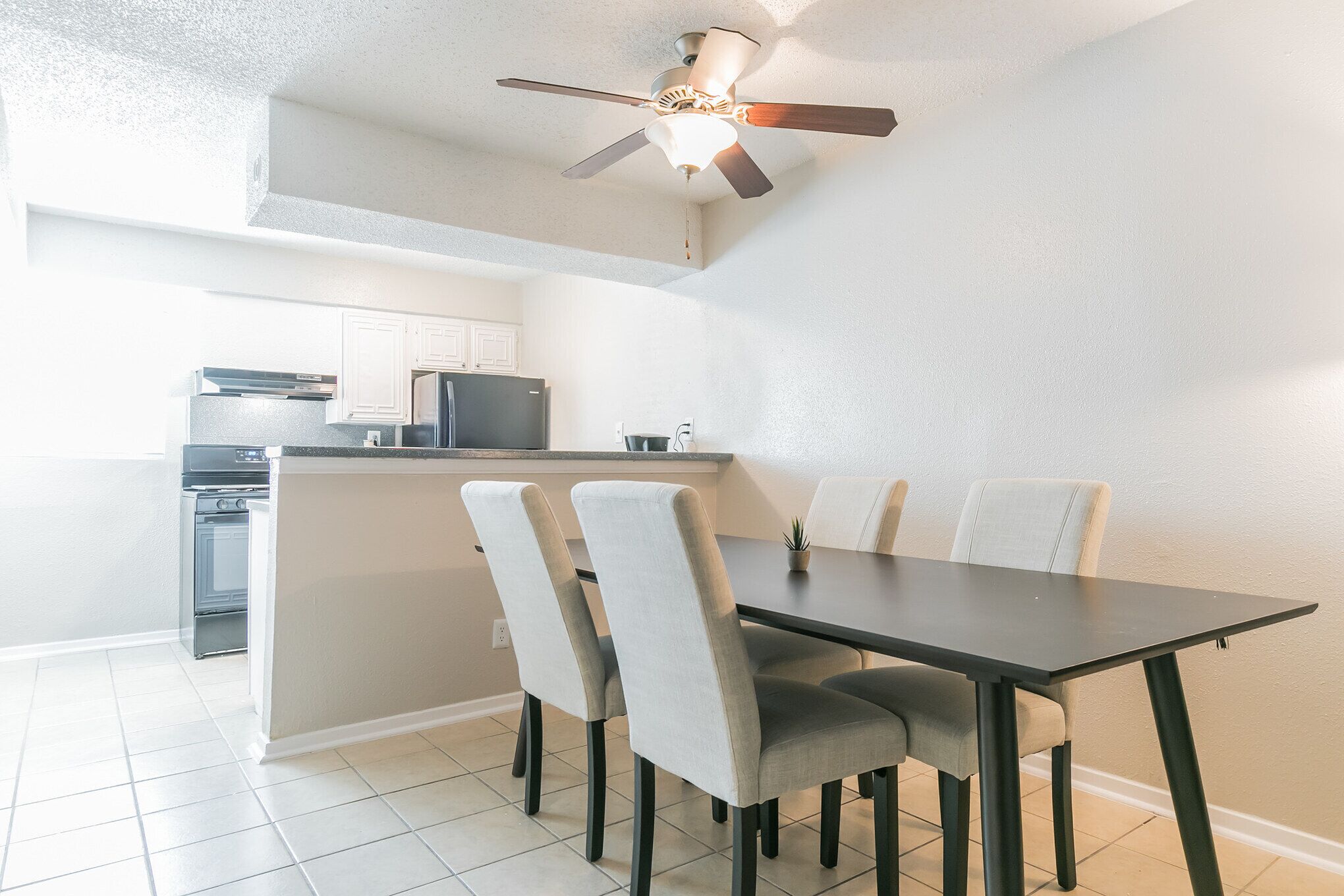 The Economy Suites of East Austin
