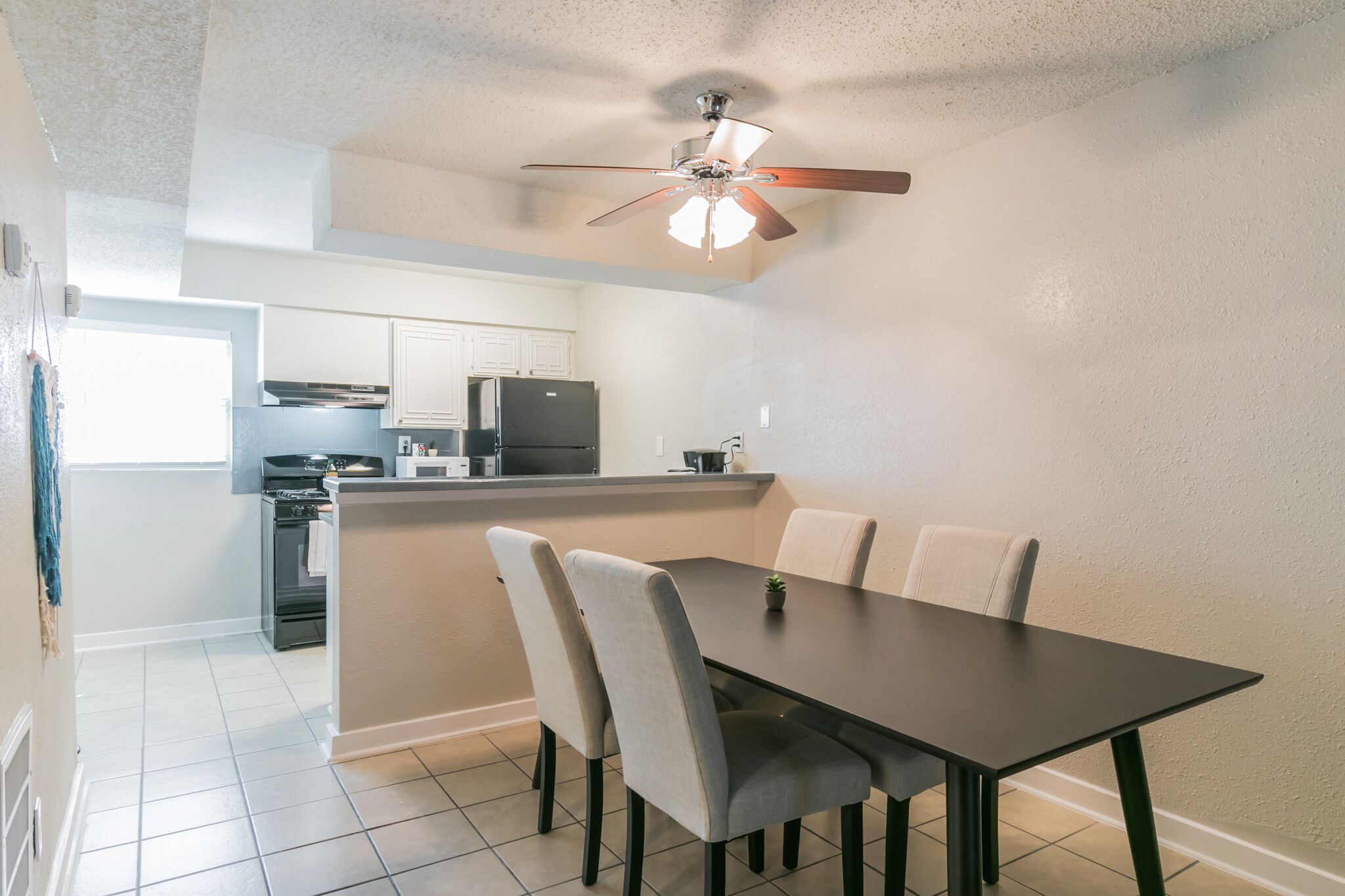 The Economy Suites of East Austin