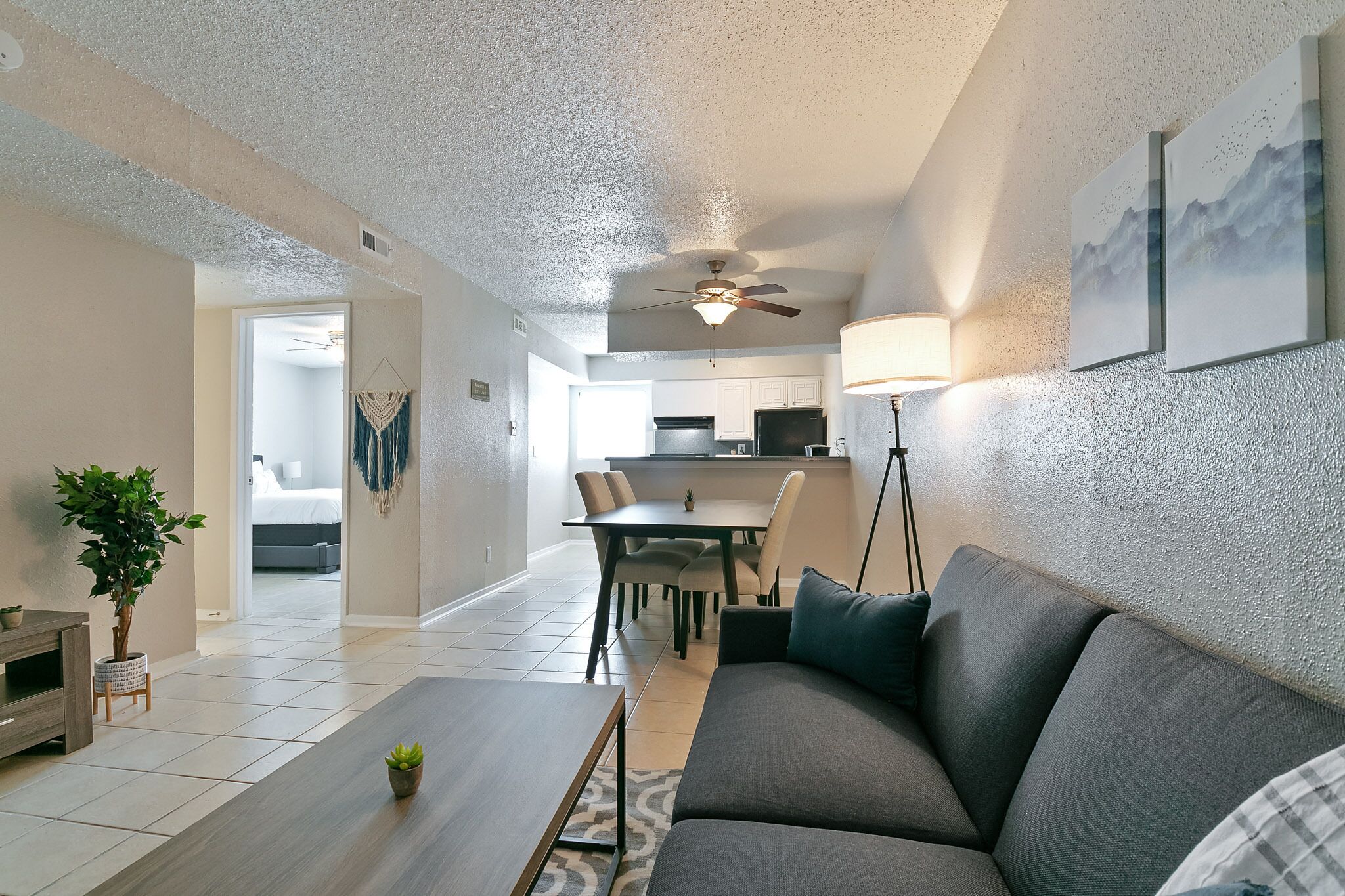The Economy Suites of East Austin