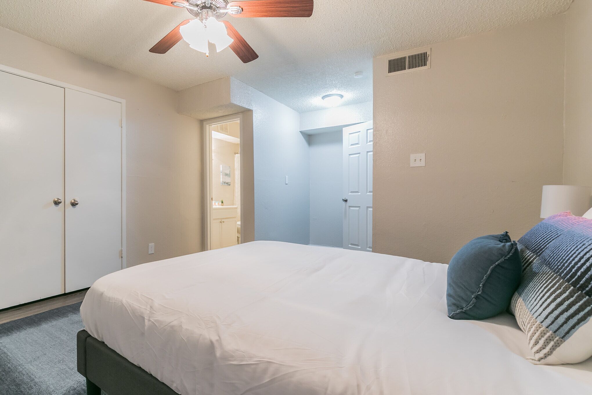 The Economy Suites of East Austin