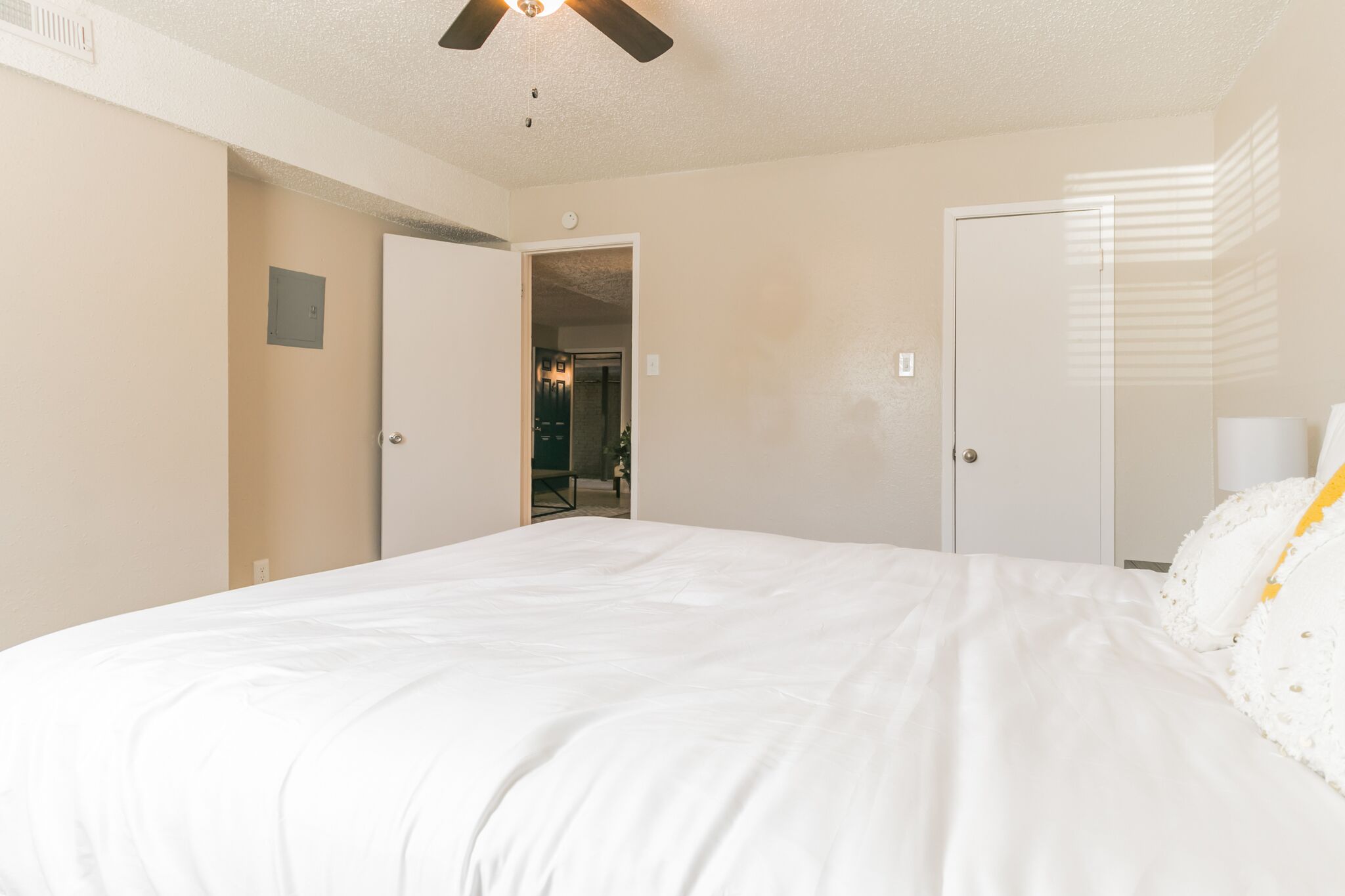 The Economy Suites of East Austin