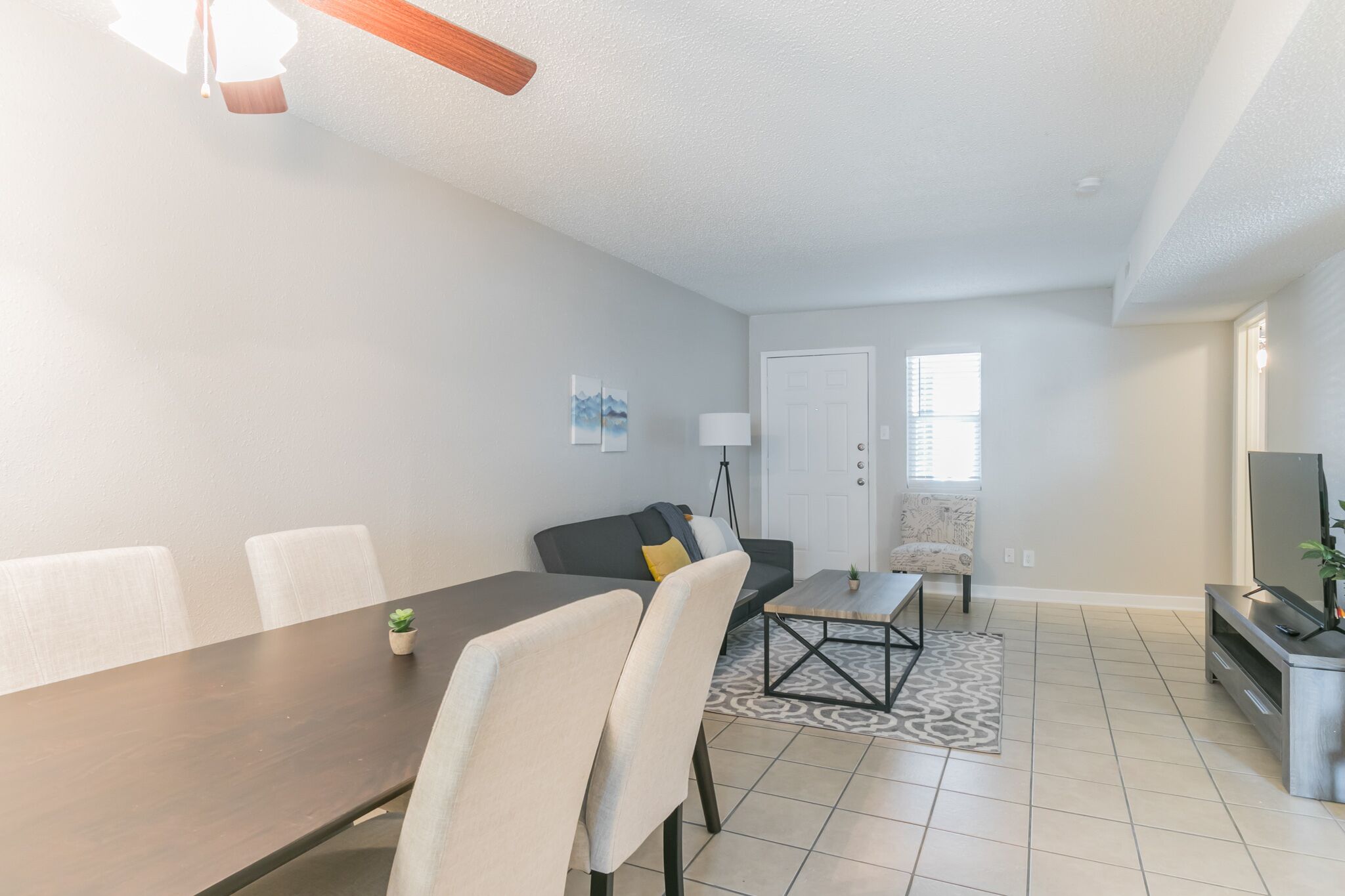 The Economy Suites of East Austin