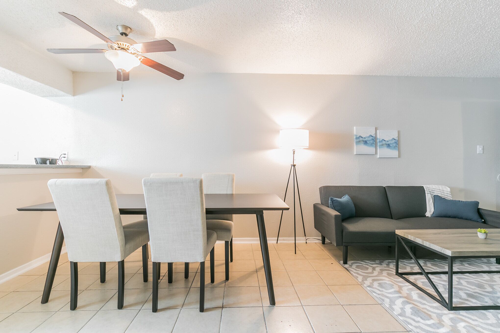 The Economy Suites of East Austin