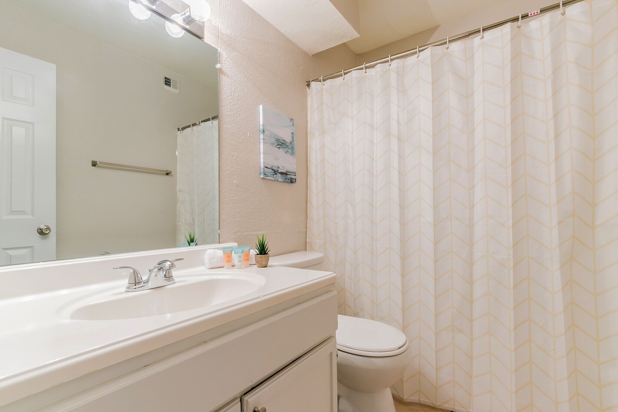 The Economy Suites of East Austin