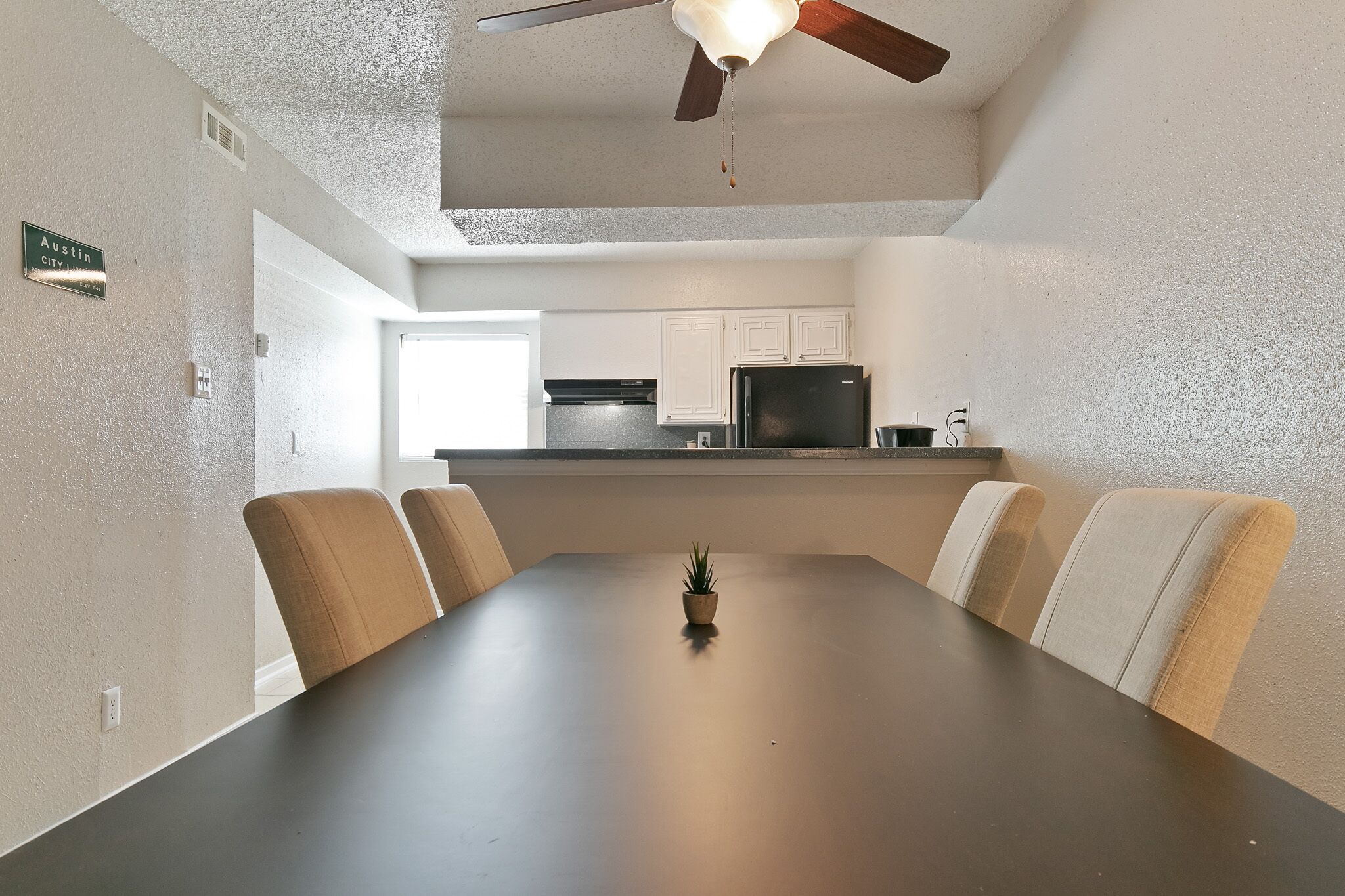 The Economy Suites of East Austin