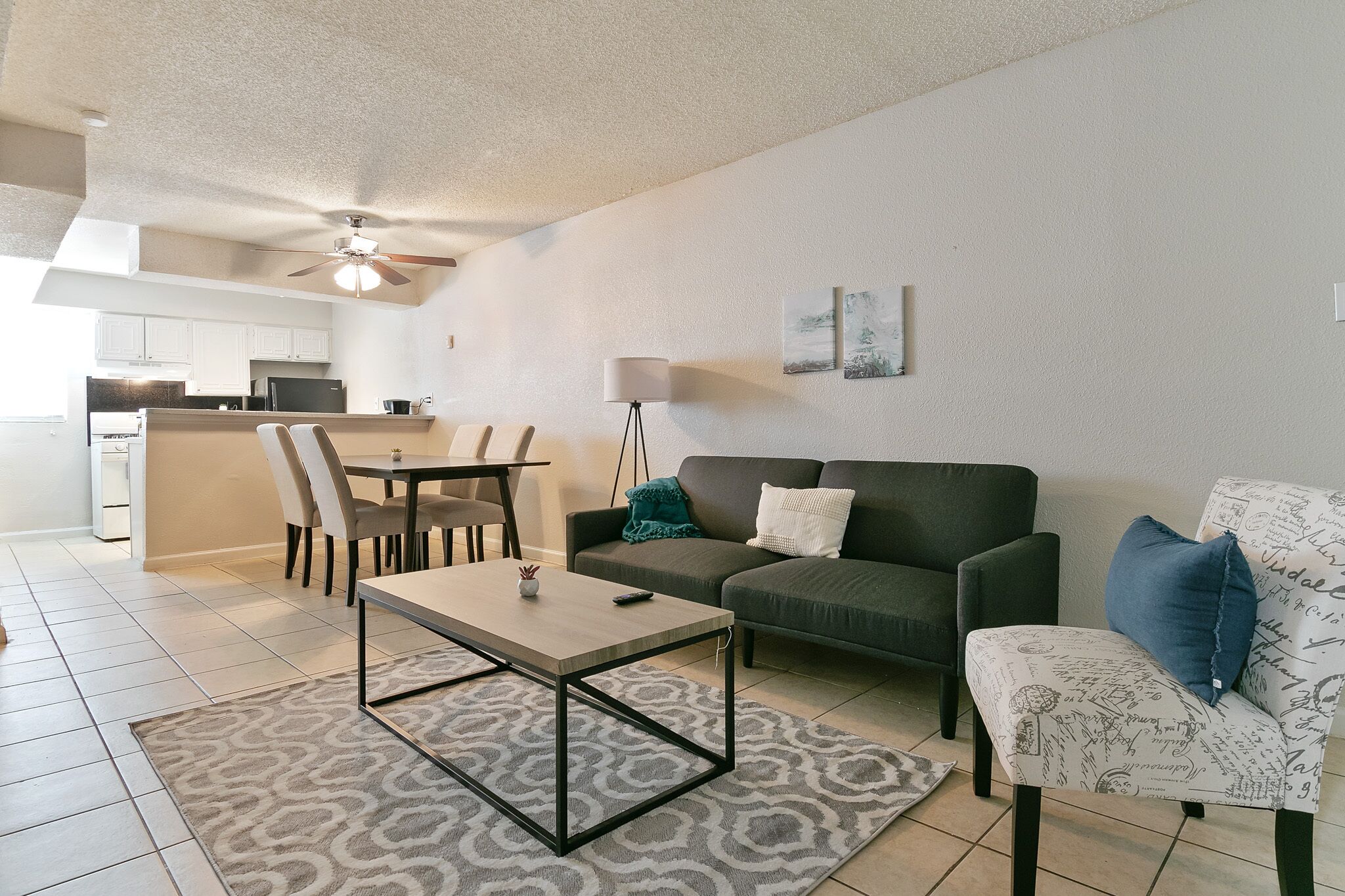 The Economy Suites of East Austin