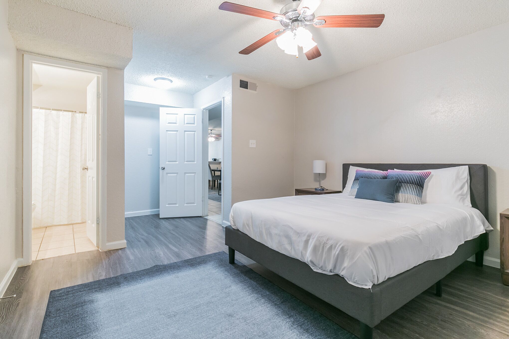 The Economy Suites of East Austin