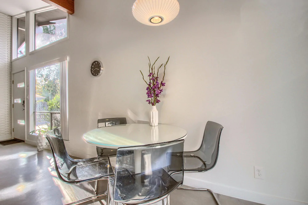 Travis Heights Modern 1