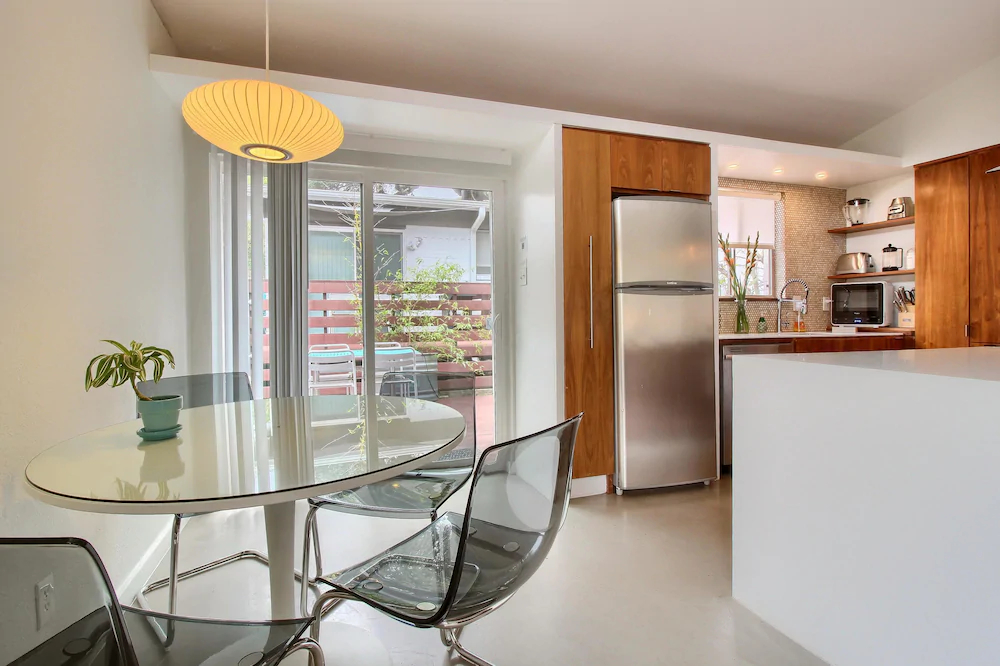 Travis Heights Modern 1